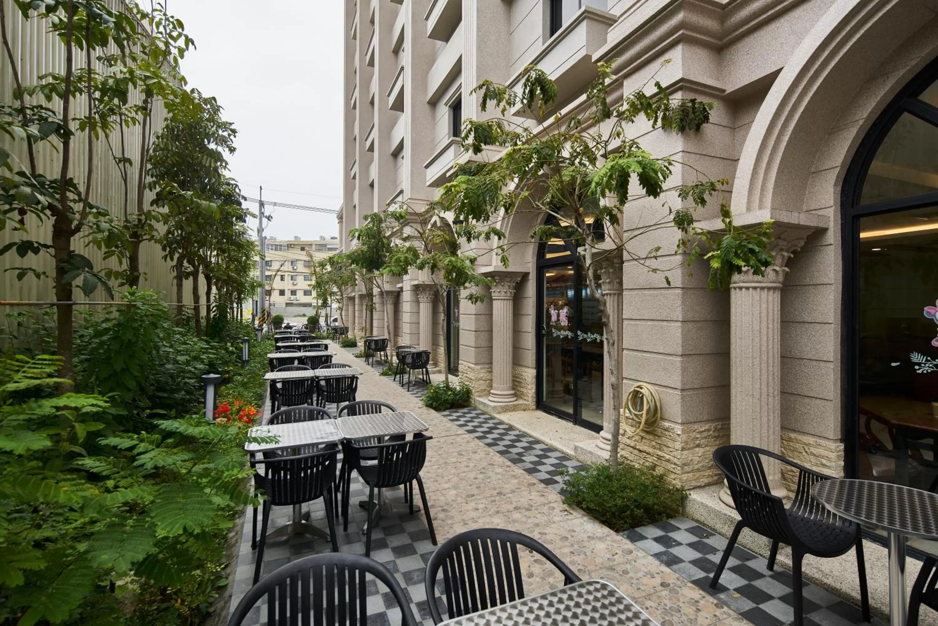 Garden view in Menippe Hotel Kaohsiung