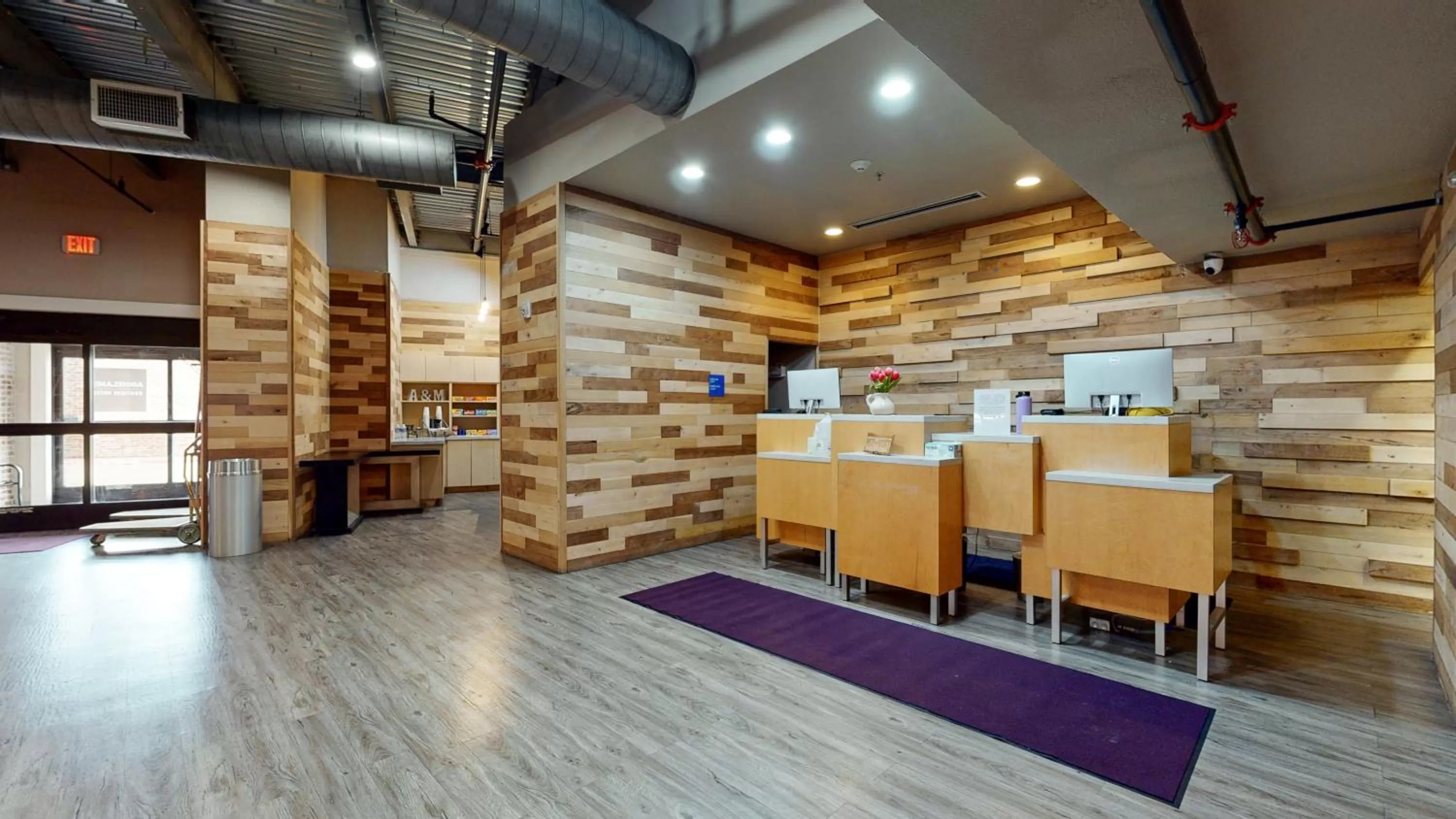 Lobby or reception in voco College Station Aggieland by IHG