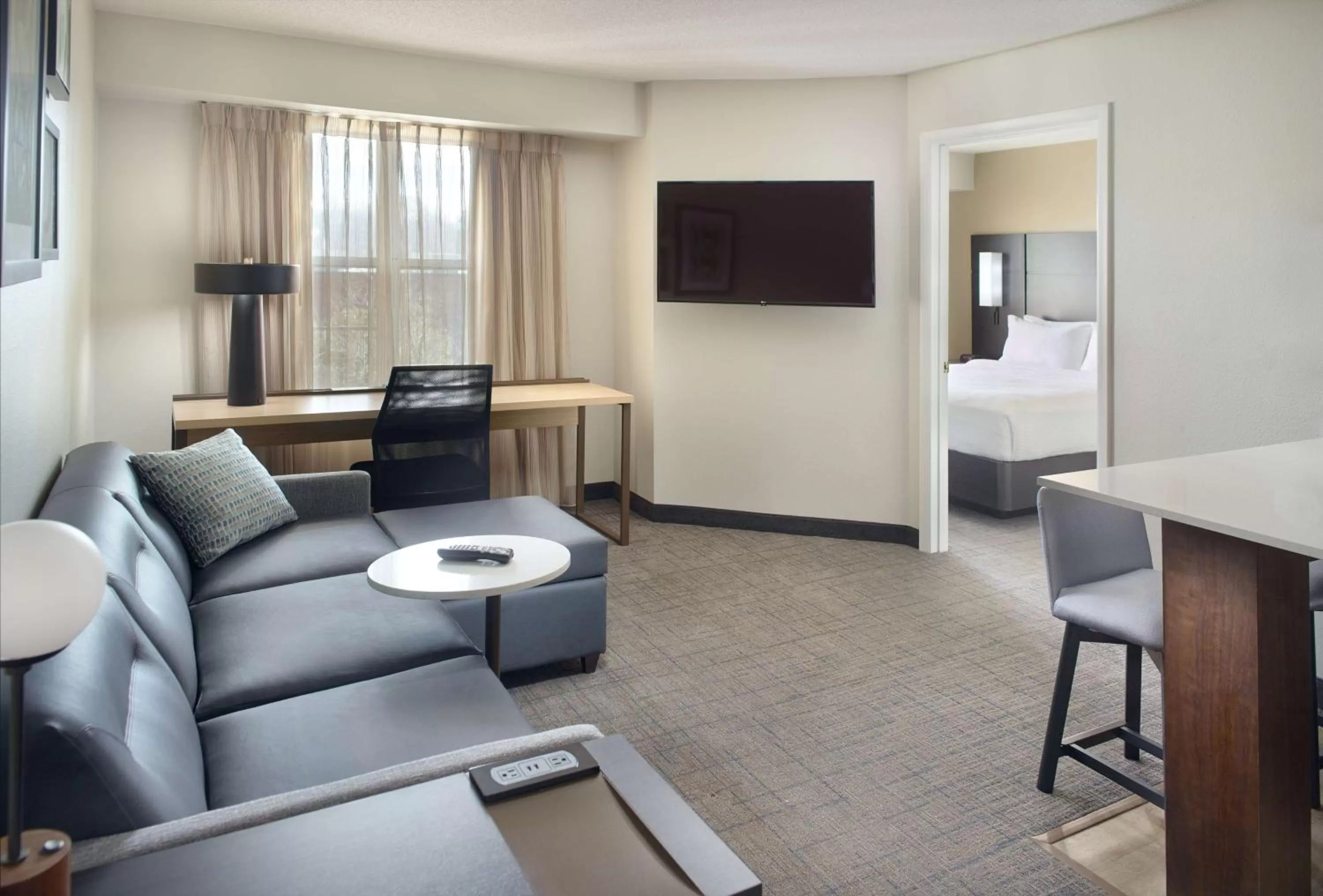 Living room in Sonesta ES Suites Raleigh Durham Airport Morrisville