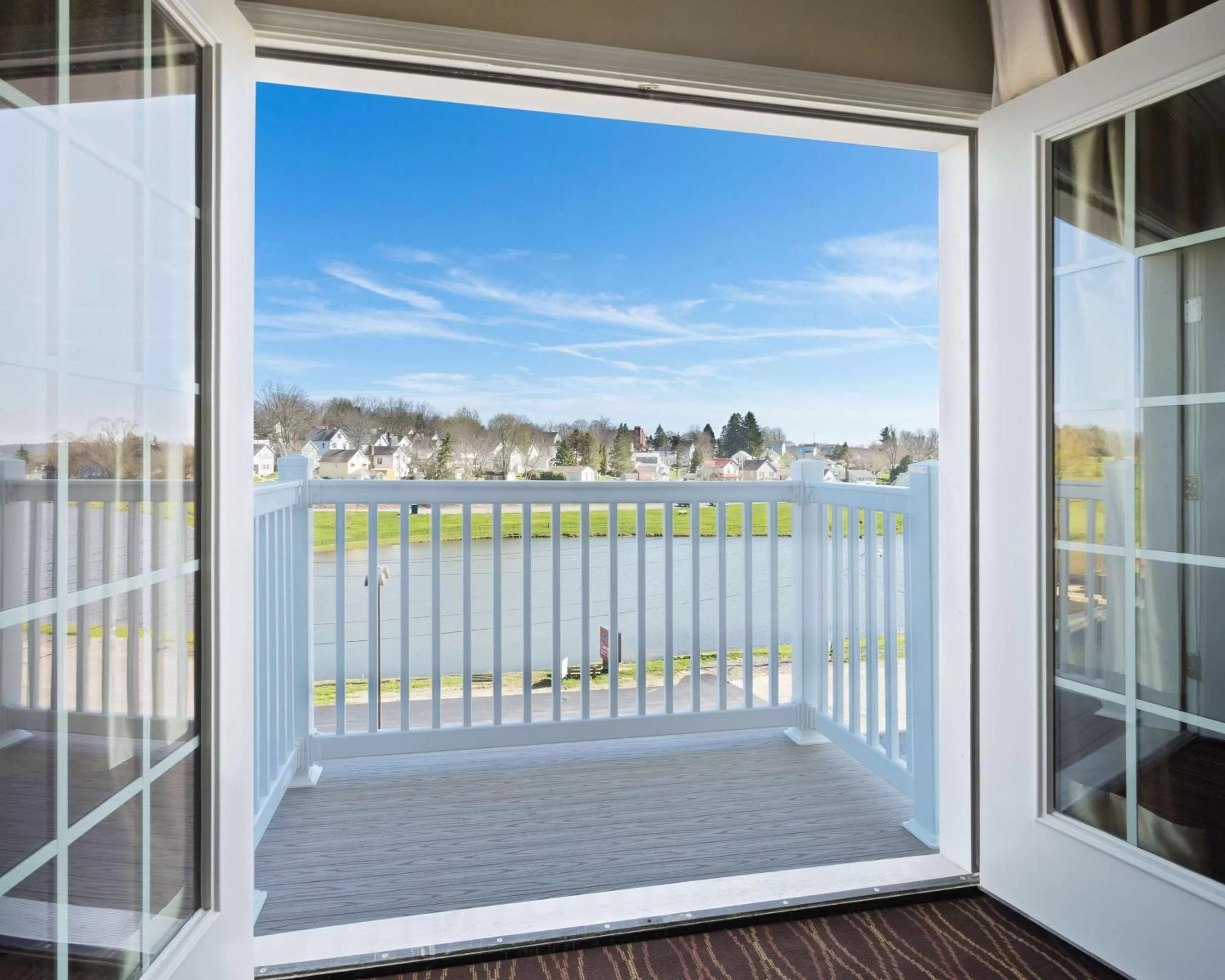 Bedroom in Comfort Suites DuBois Country Club