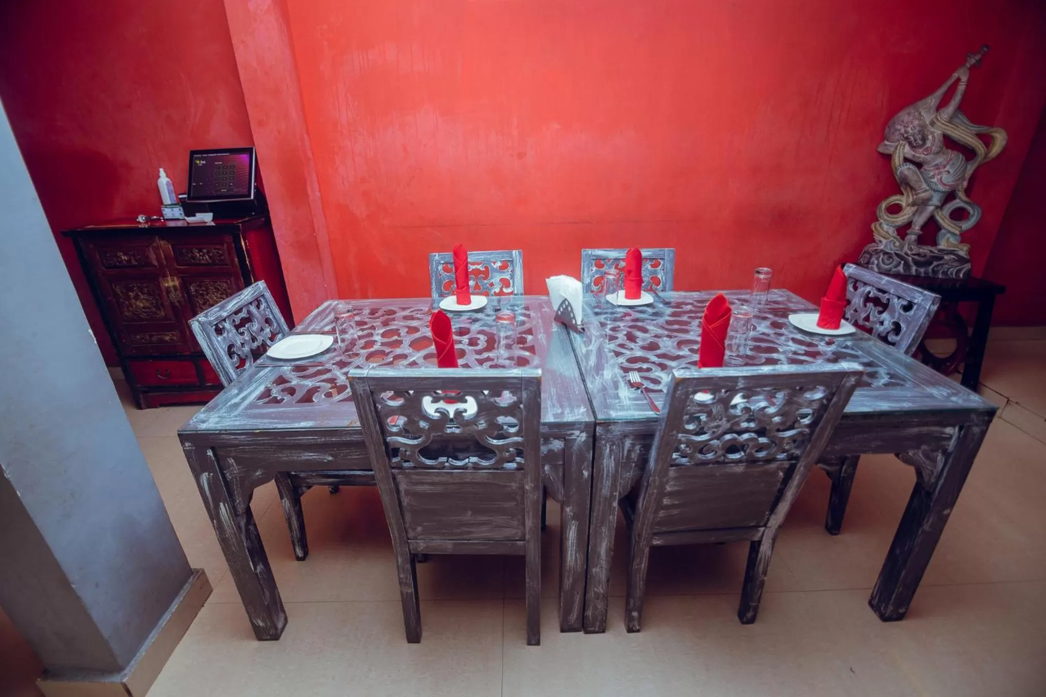 Restaurant/places to eat, Dining Area in Noble House Hotel