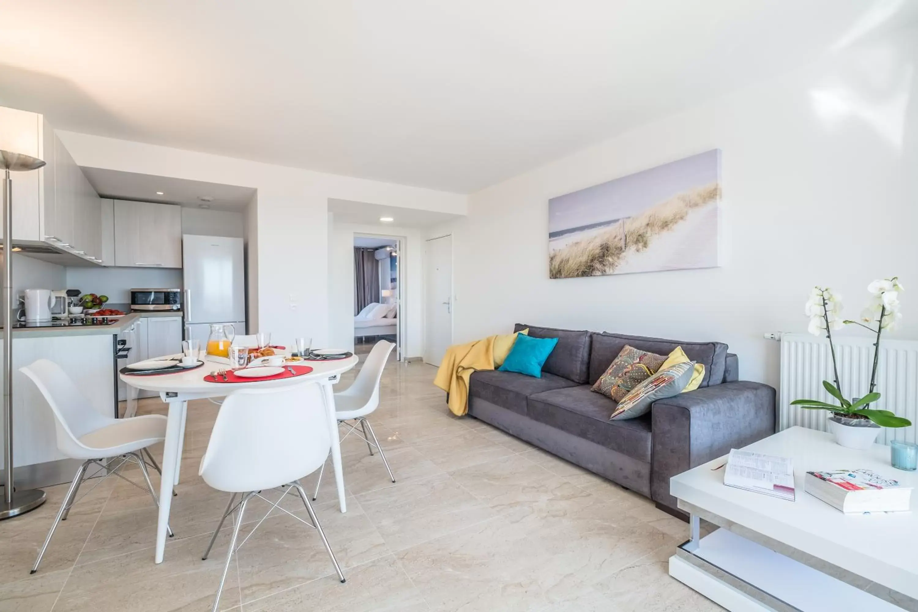 One-Bedroom Apartment with Sea View in Cannes Marina Appart Hotel Mandelieu One-Bedroom Apartment with Sea View in Cannes Marina Appart Hotel Mandelieu