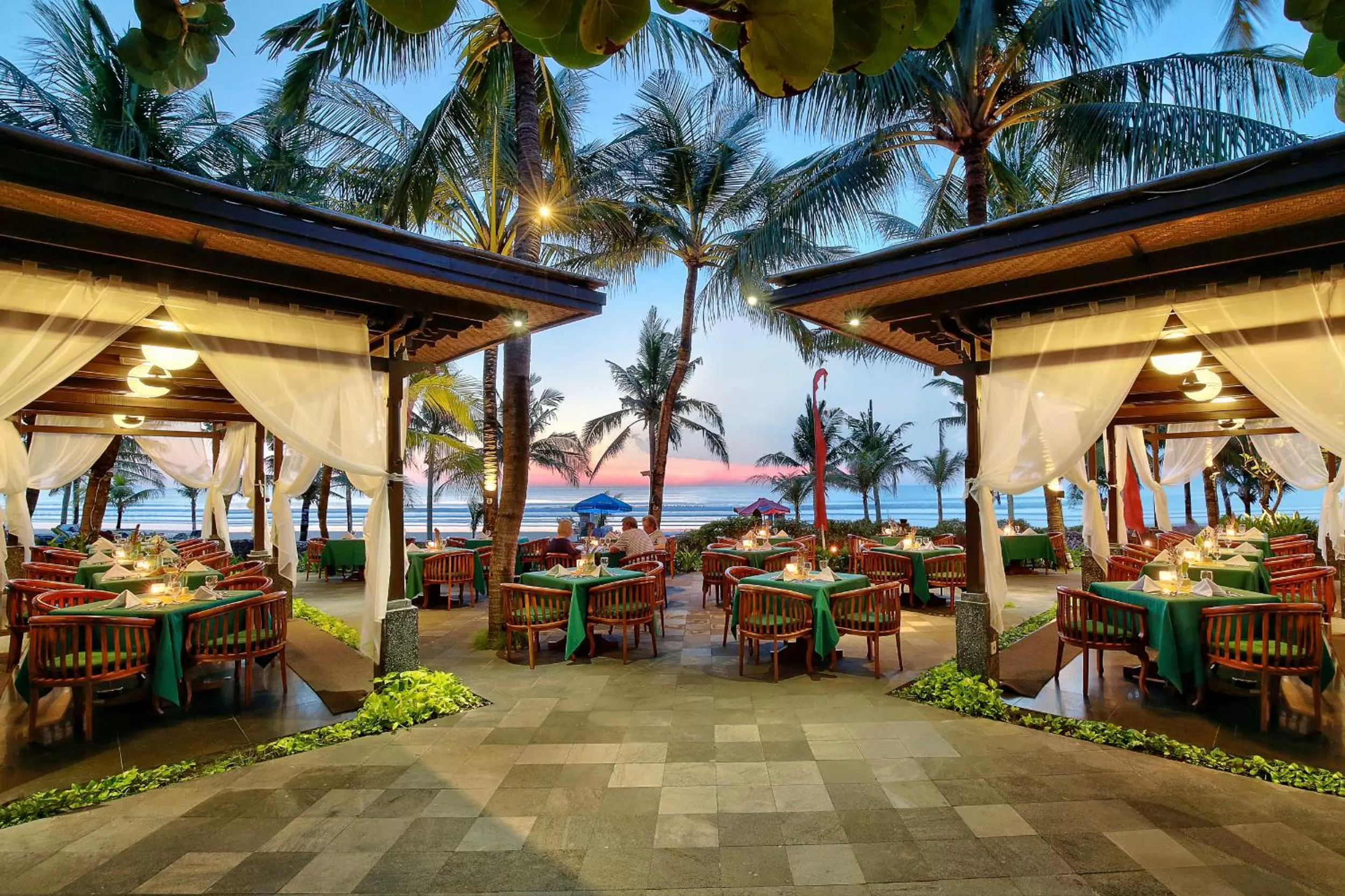 Restaurant/places to eat in Legian Beach Hotel