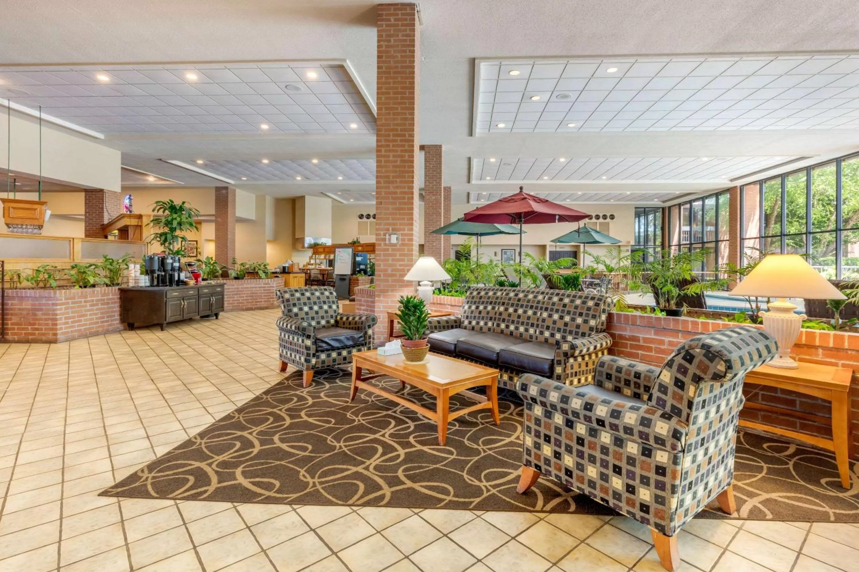 Lobby or reception in Quality Inn Exit 4