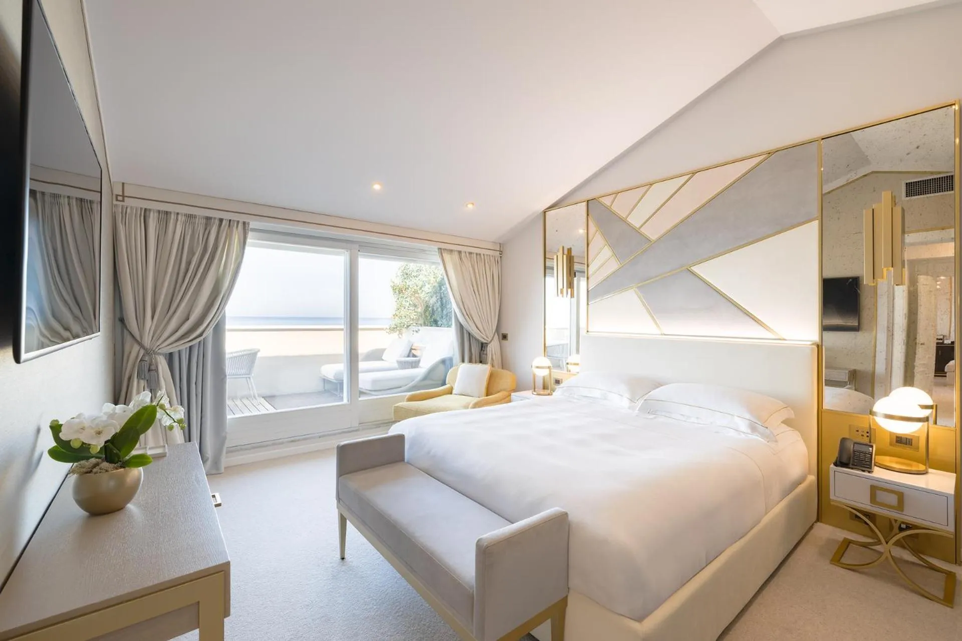 Bed in Grand Hotel Principe Di Piemonte