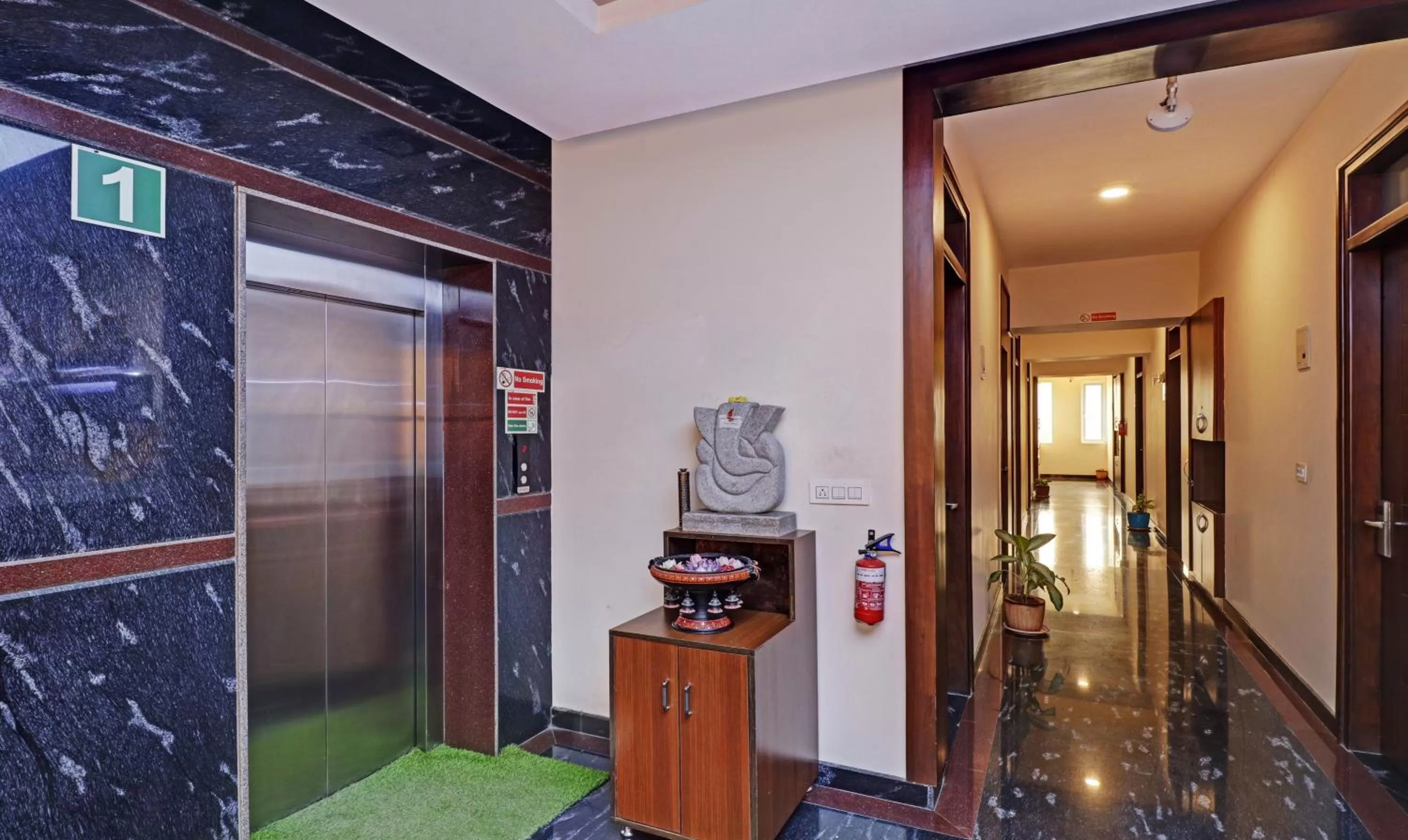 elevator in Treebo RJ Residency