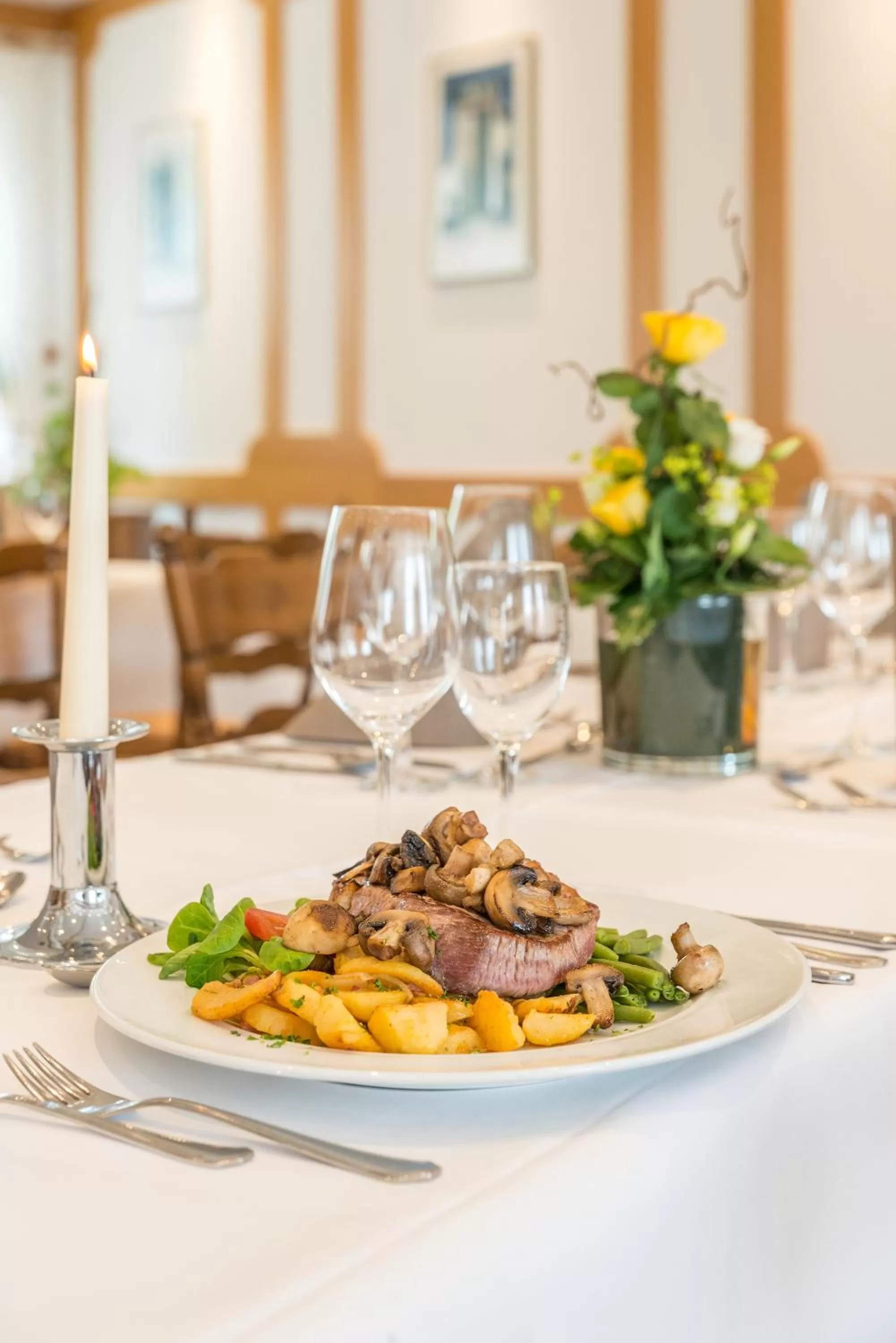 Food close-up, Lunch and Dinner in Bei Meier`s zum weißen Roß