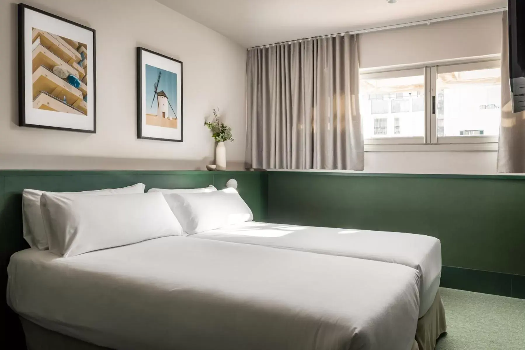 Twin Room in BYPILLOW Mothern Twin Room in BYPILLOW Mothern