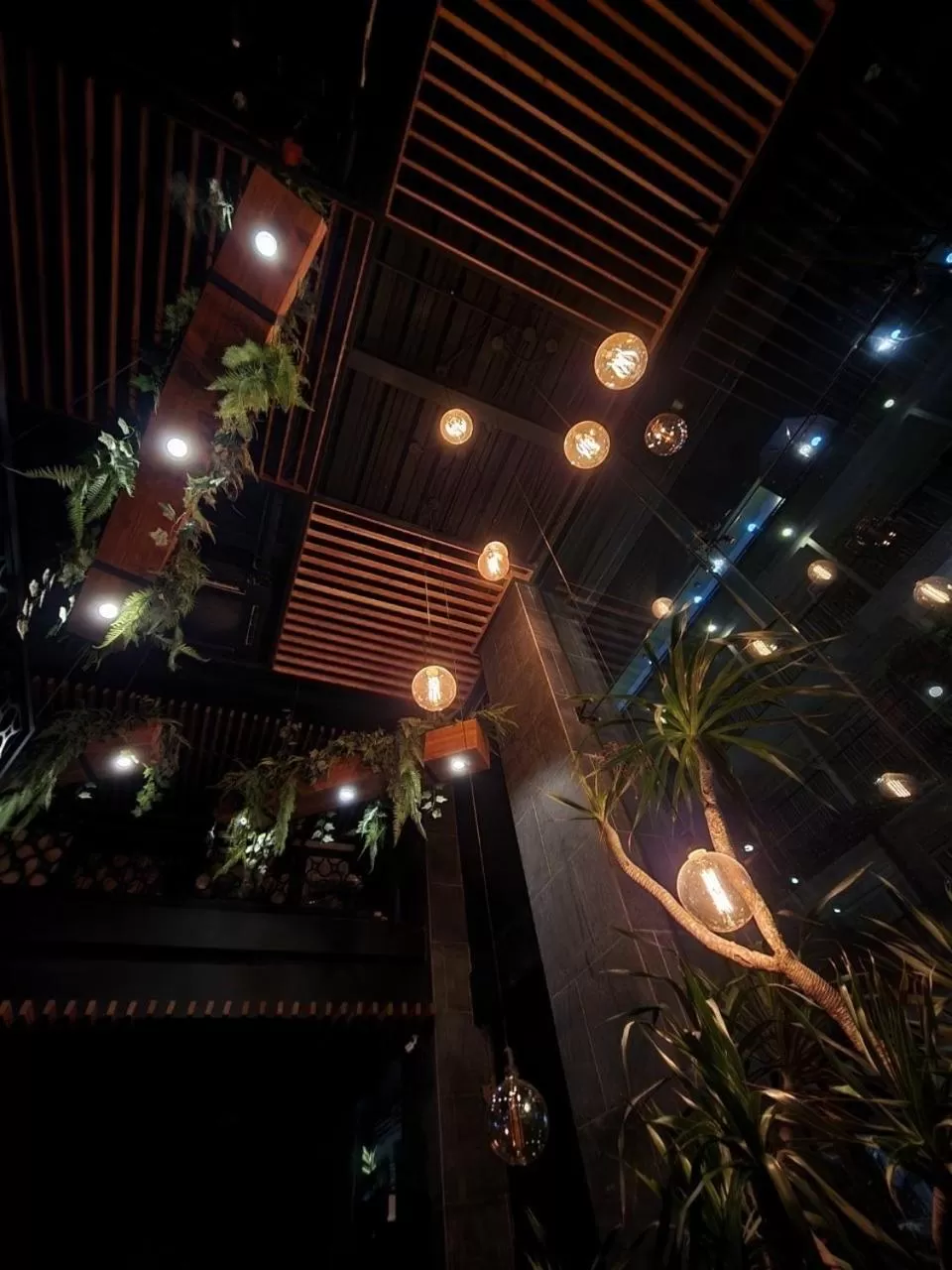 Restaurant/places to eat in H Hotel El Nido - Vegan Friendly Hotel Managed by H Hospitality Group