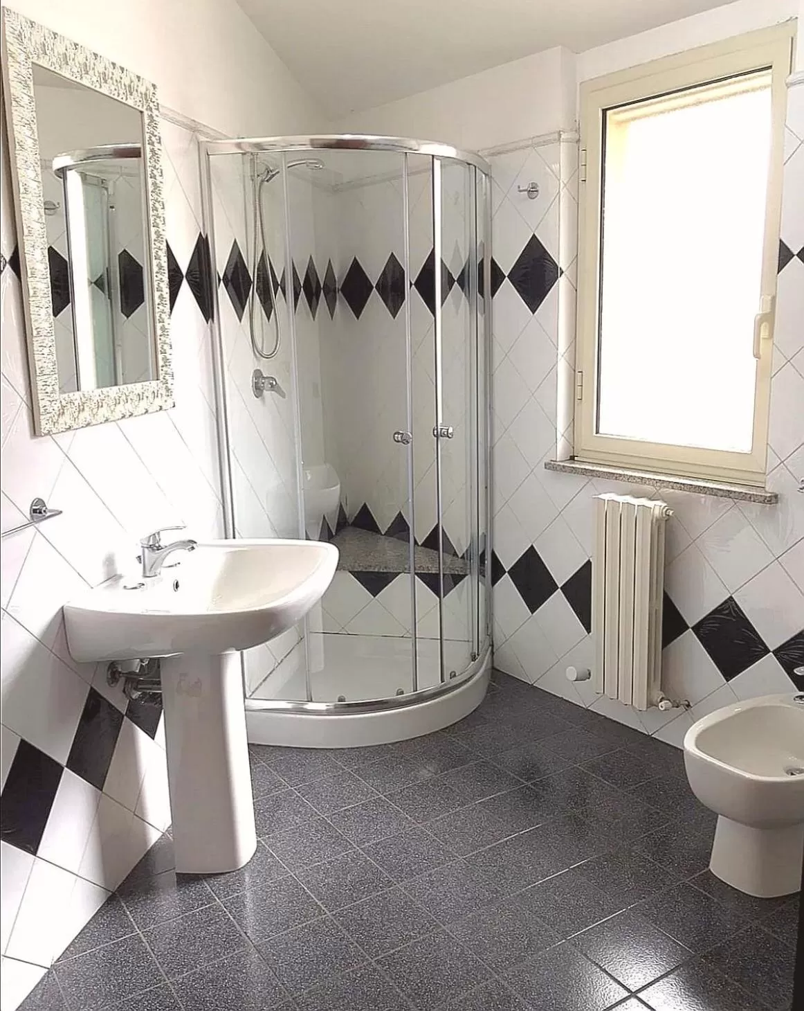 Shower in Il Girasole