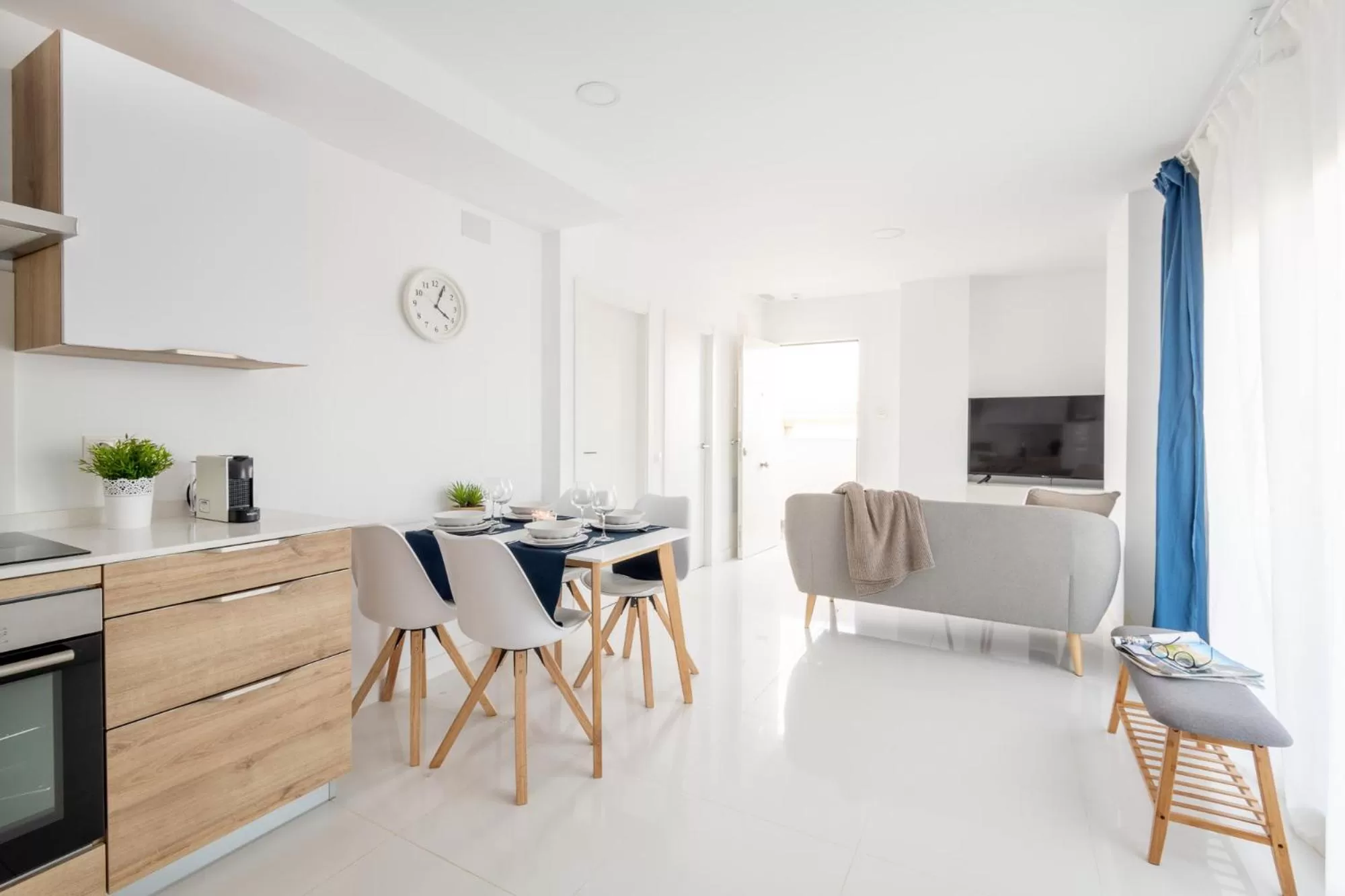 Dining area in Santa Pola Apartments