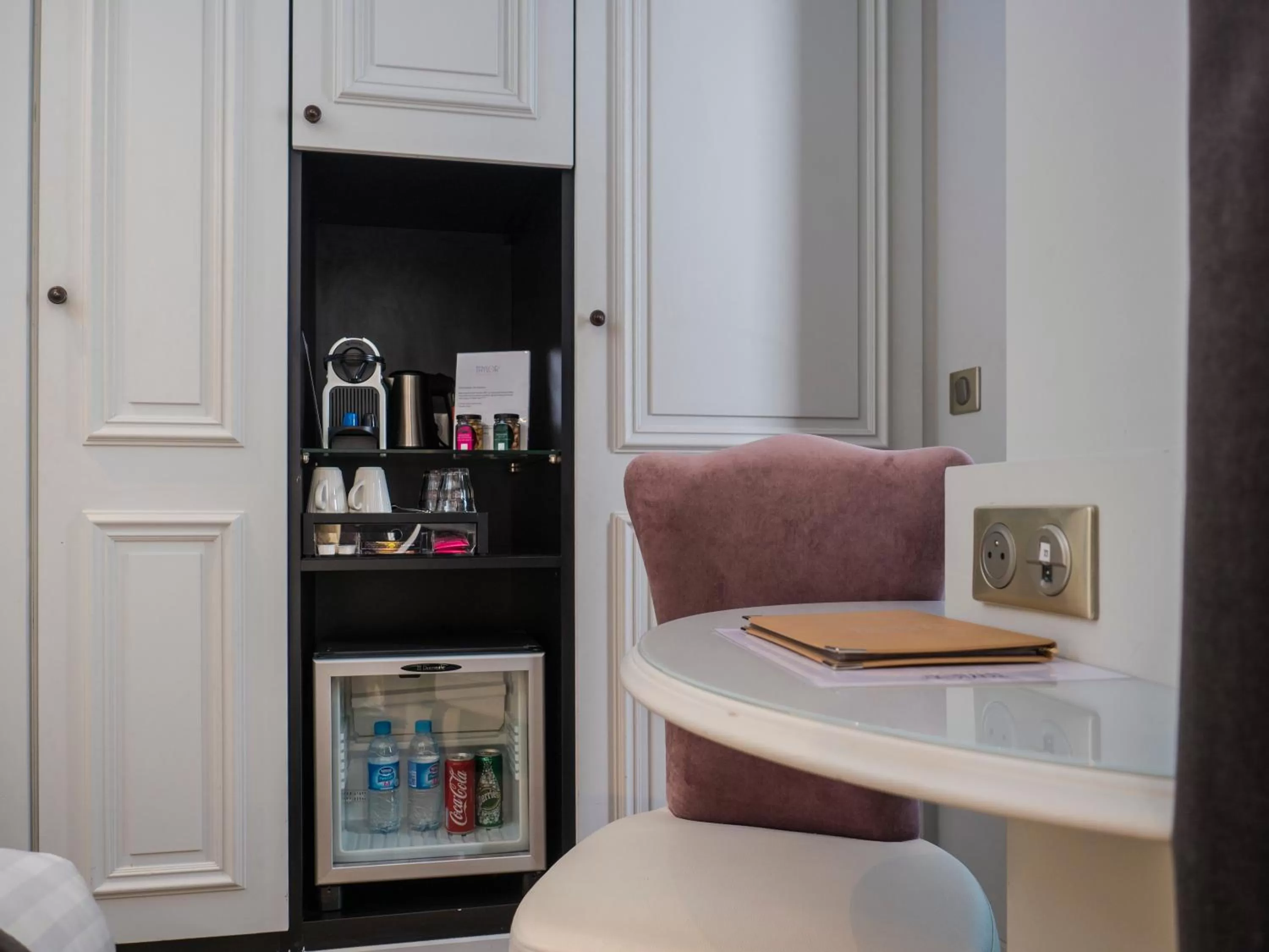 Shower in Hotel Taylor