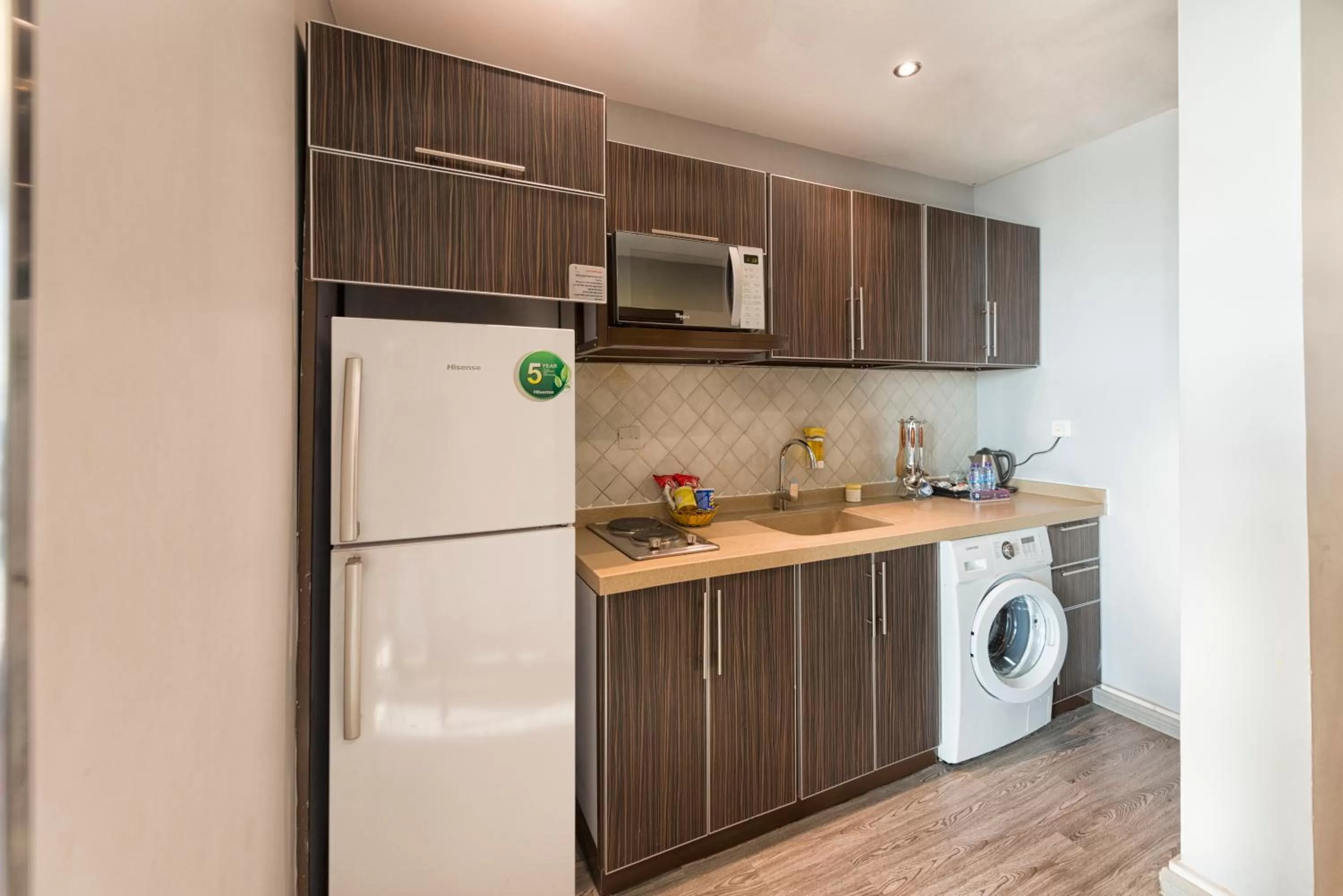 Kitchen or kitchenette, Kitchen/Kitchenette in Elite Al Hamra - Al Cornich