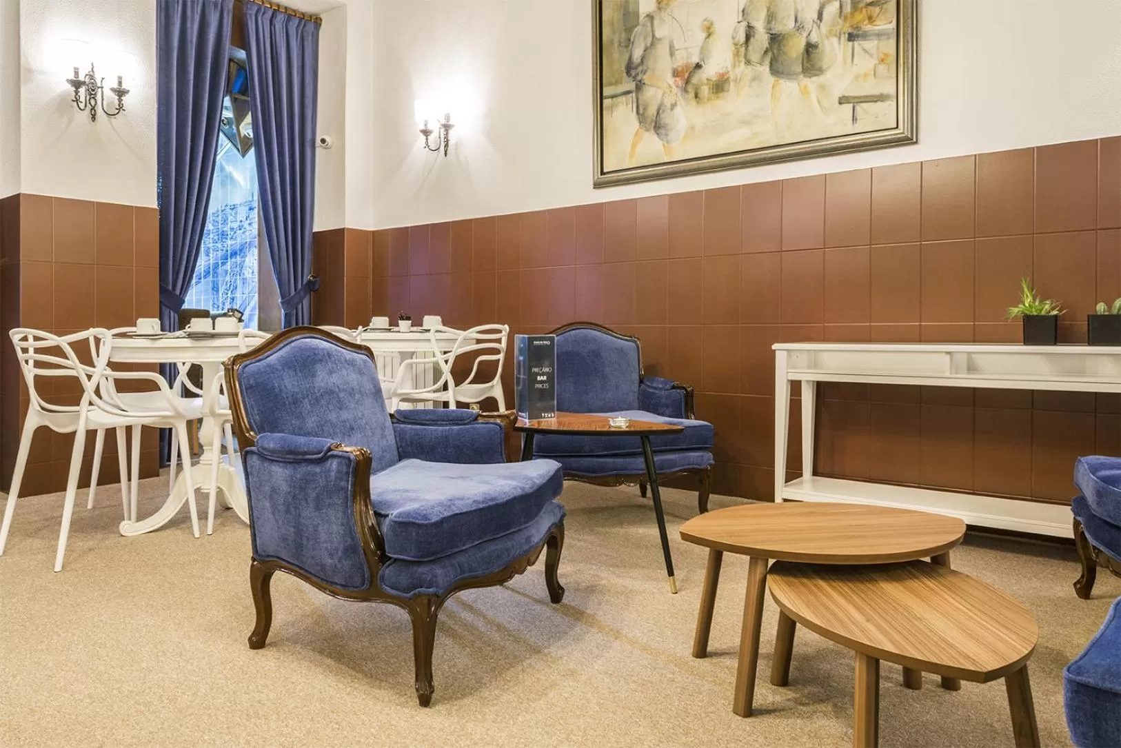 Communal lounge/ TV room in Costa do Sol B&B