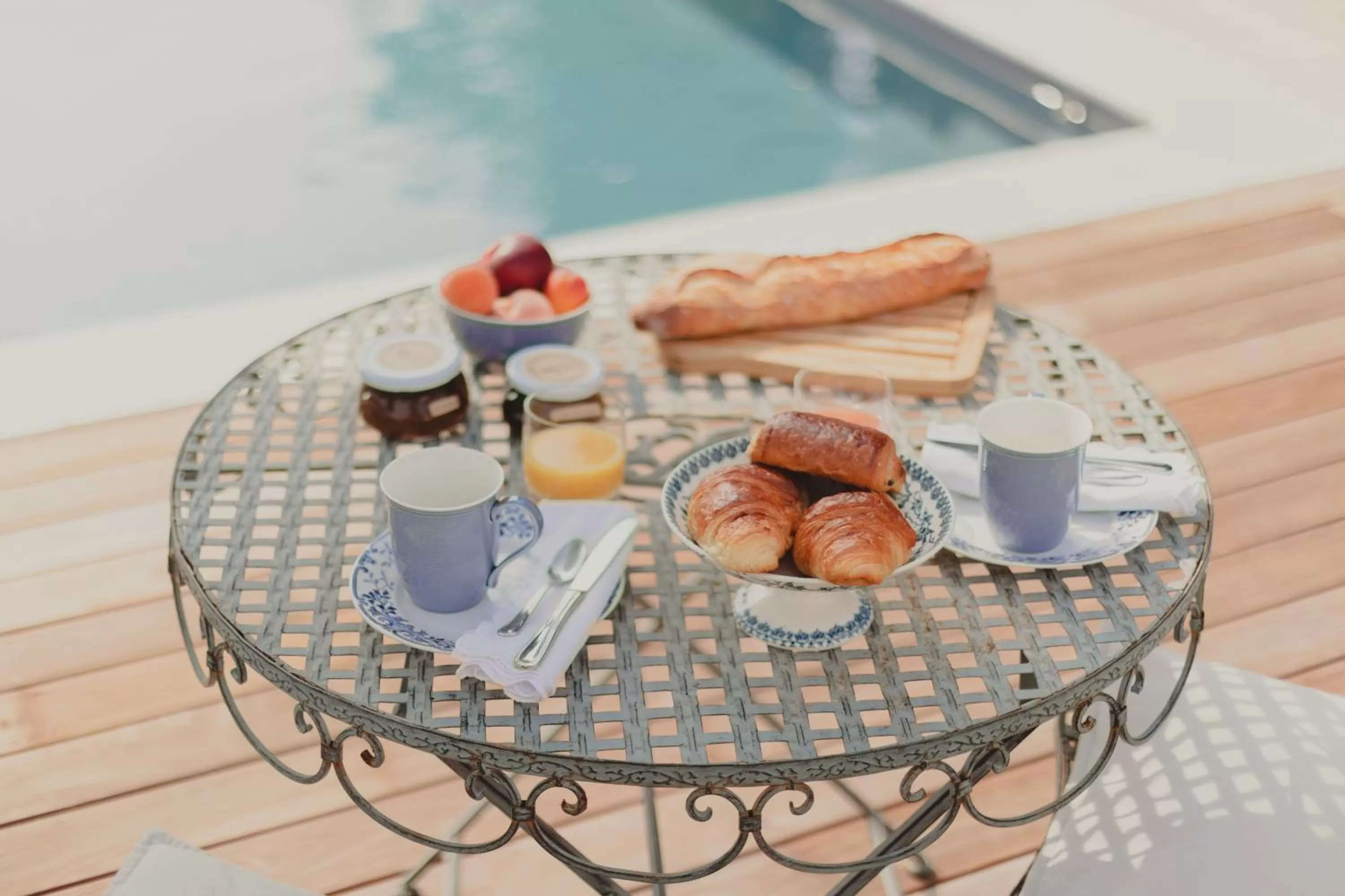 Breakfast in Domaine de Jouarre