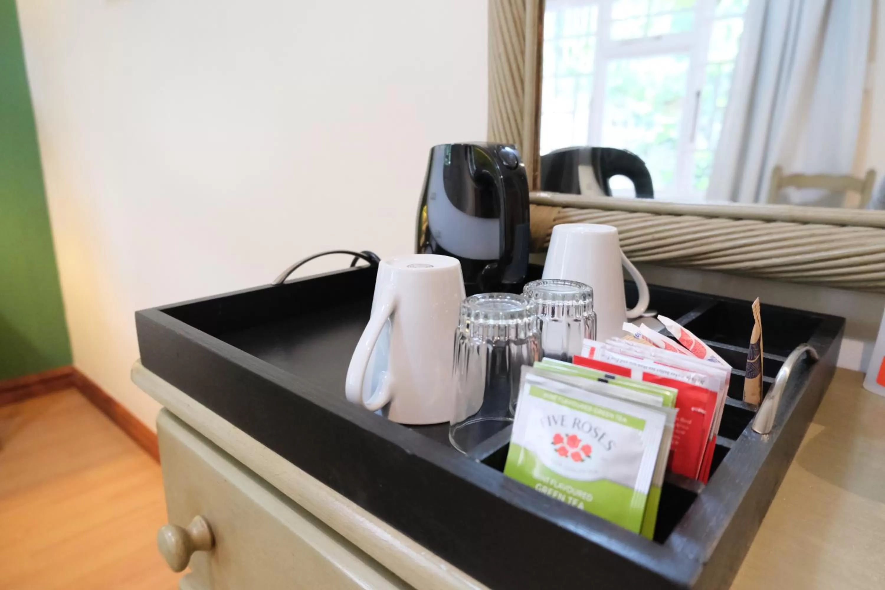 Coffee/tea facilities in The Whitehouse Bed and Breakfast