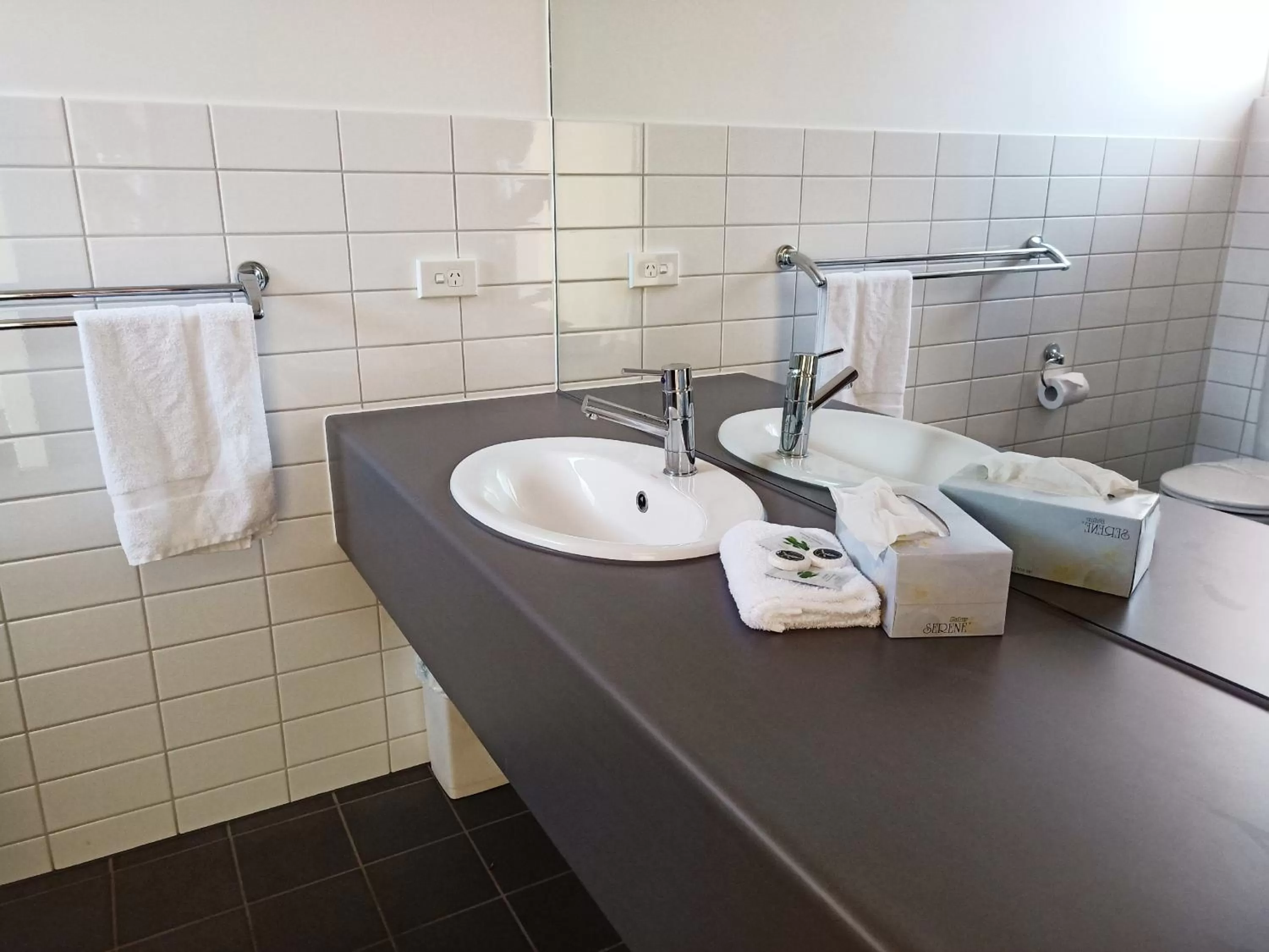 Bathroom in Glen Inn