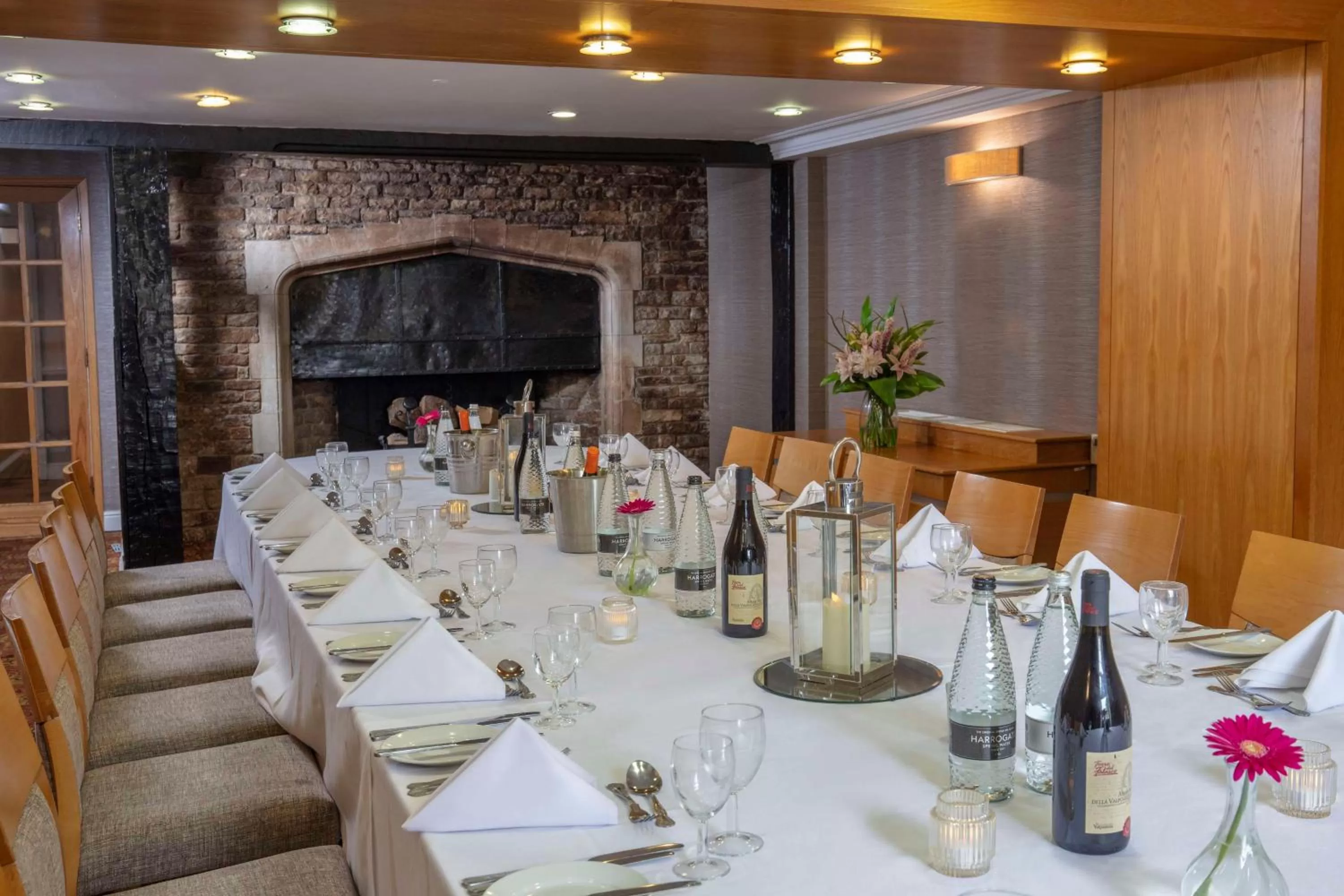 Restaurant/places to eat in Oxford Belfry Hotel & Spa