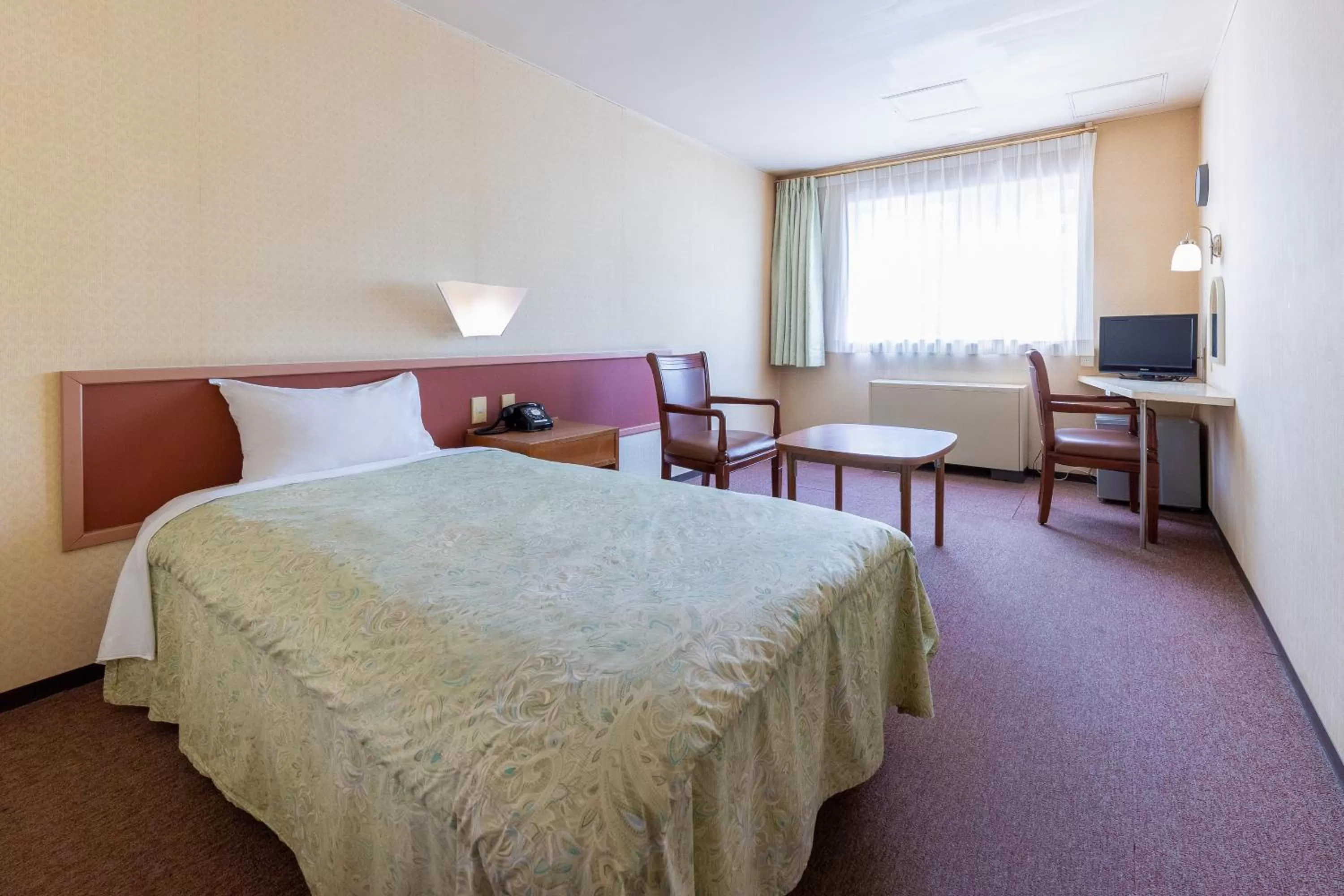 Photo of the whole room, Bed in Hakuba Hotel Paipu no Kemuri