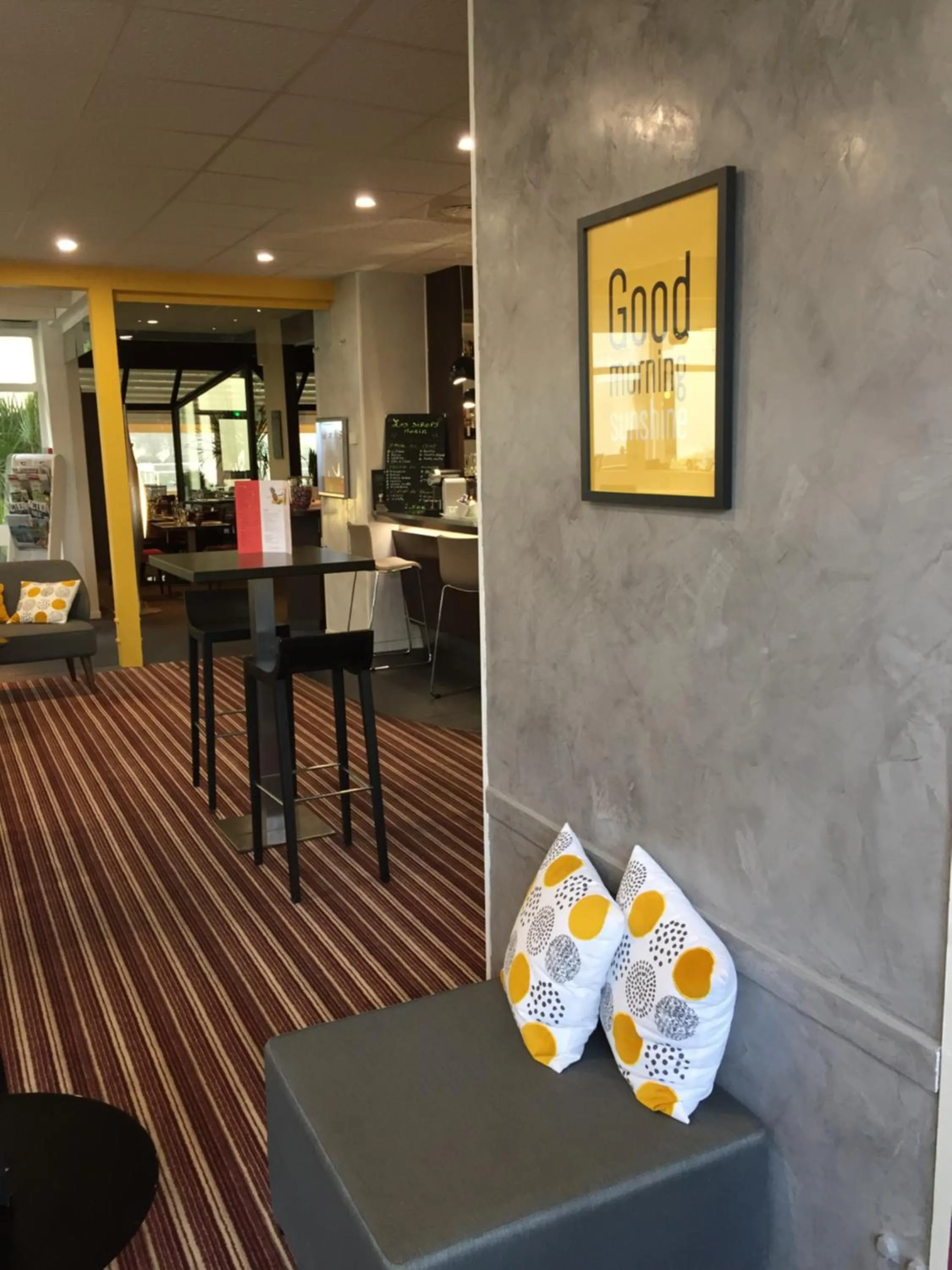 Lounge or bar in Novotel Marseille Est Porte d'Aubagne