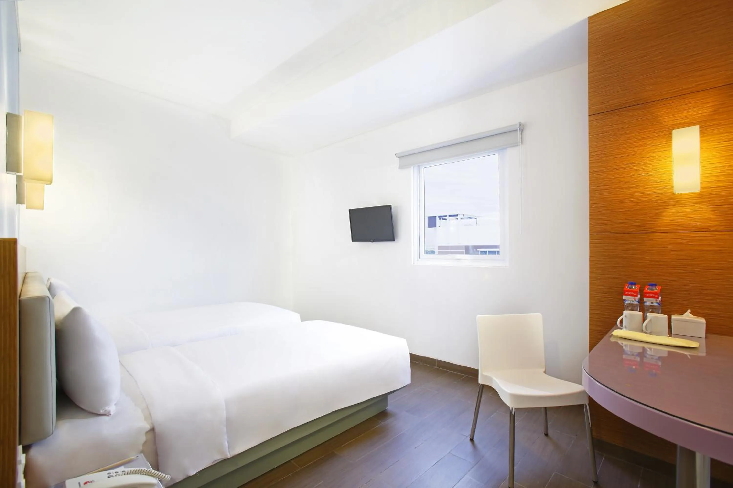 Bedroom, Bed in Amaris Hotel Madiun