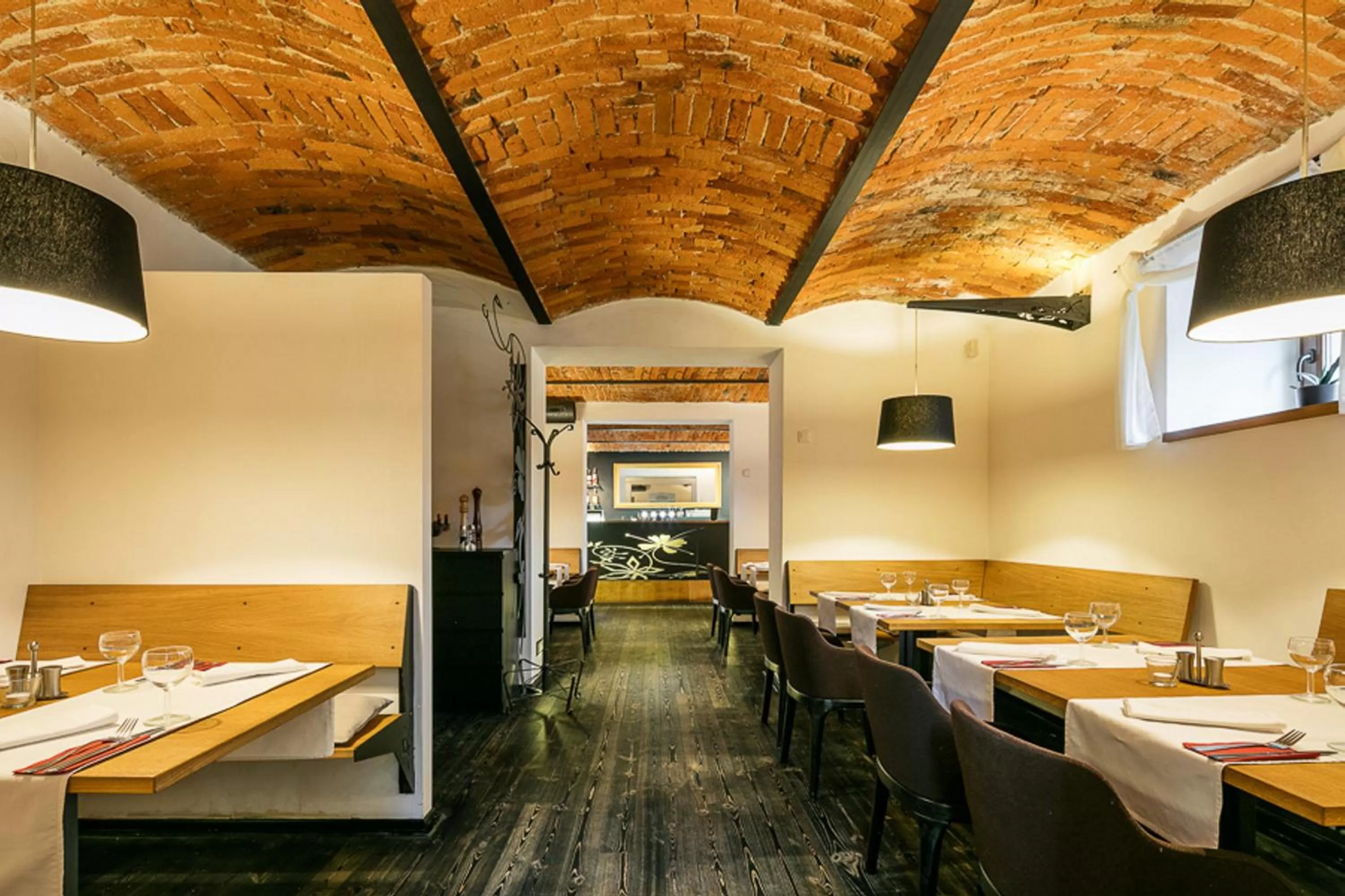 Restaurant/places to eat in Pytloun Self Check-in Hotel Liberec