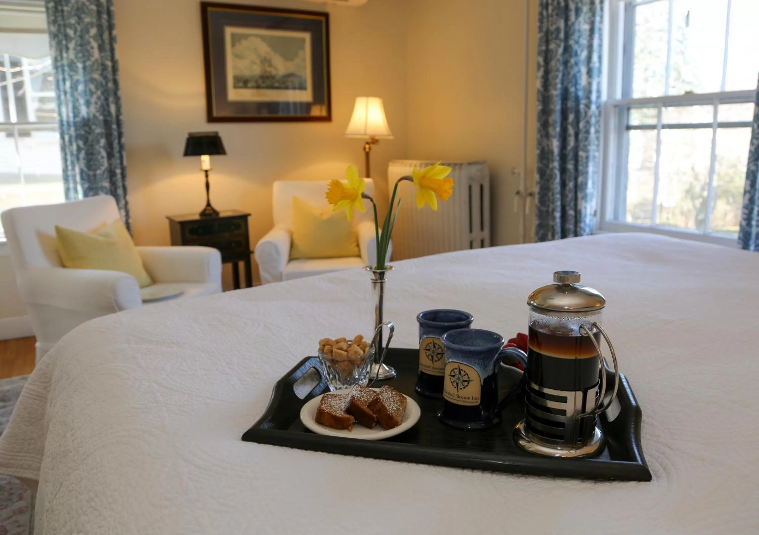 Non alcoholic drinks, Bed in Marshall Slocum Inn