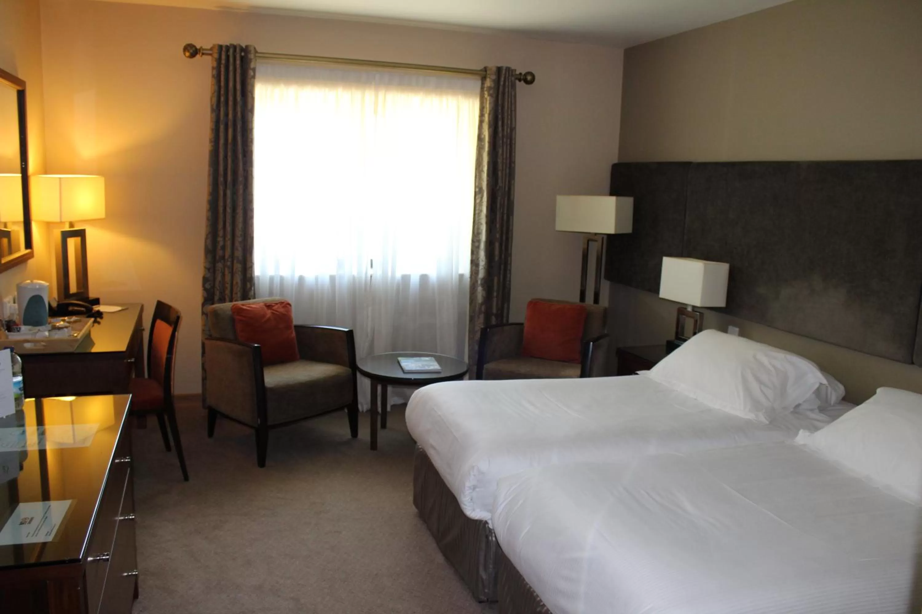 Standard Twin Room in Bicester Hotel, Golf & Spa