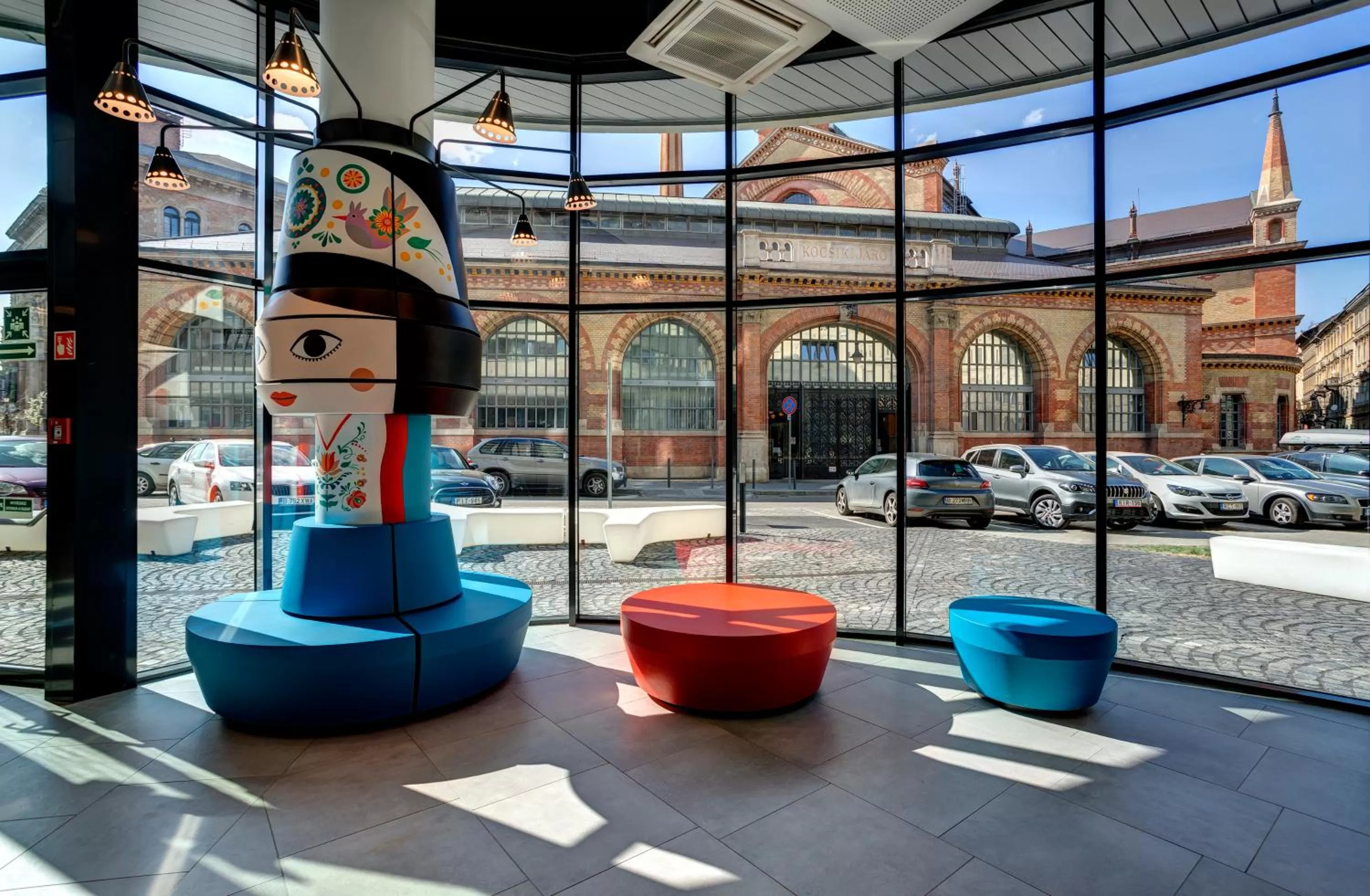 Lobby or reception in MEININGER Budapest Great Market Hall