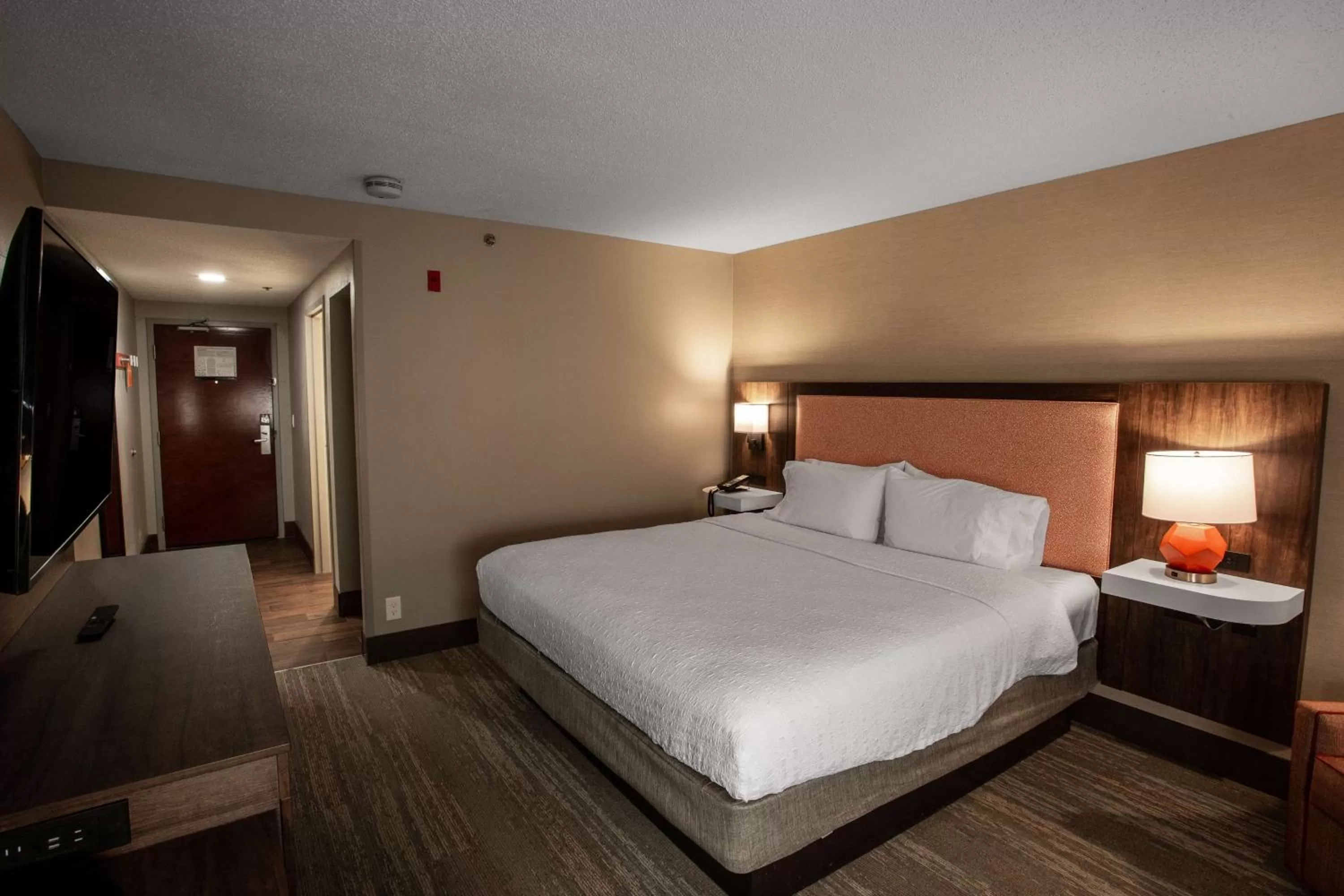 Bed in Hampton Inn Springfield