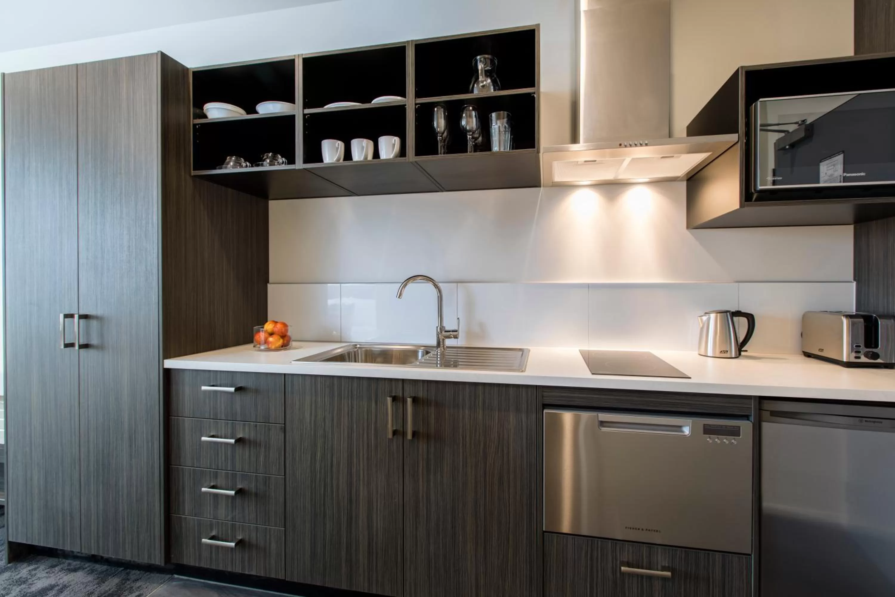 Kitchen or kitchenette in Quest on Manchester Serviced Apartments