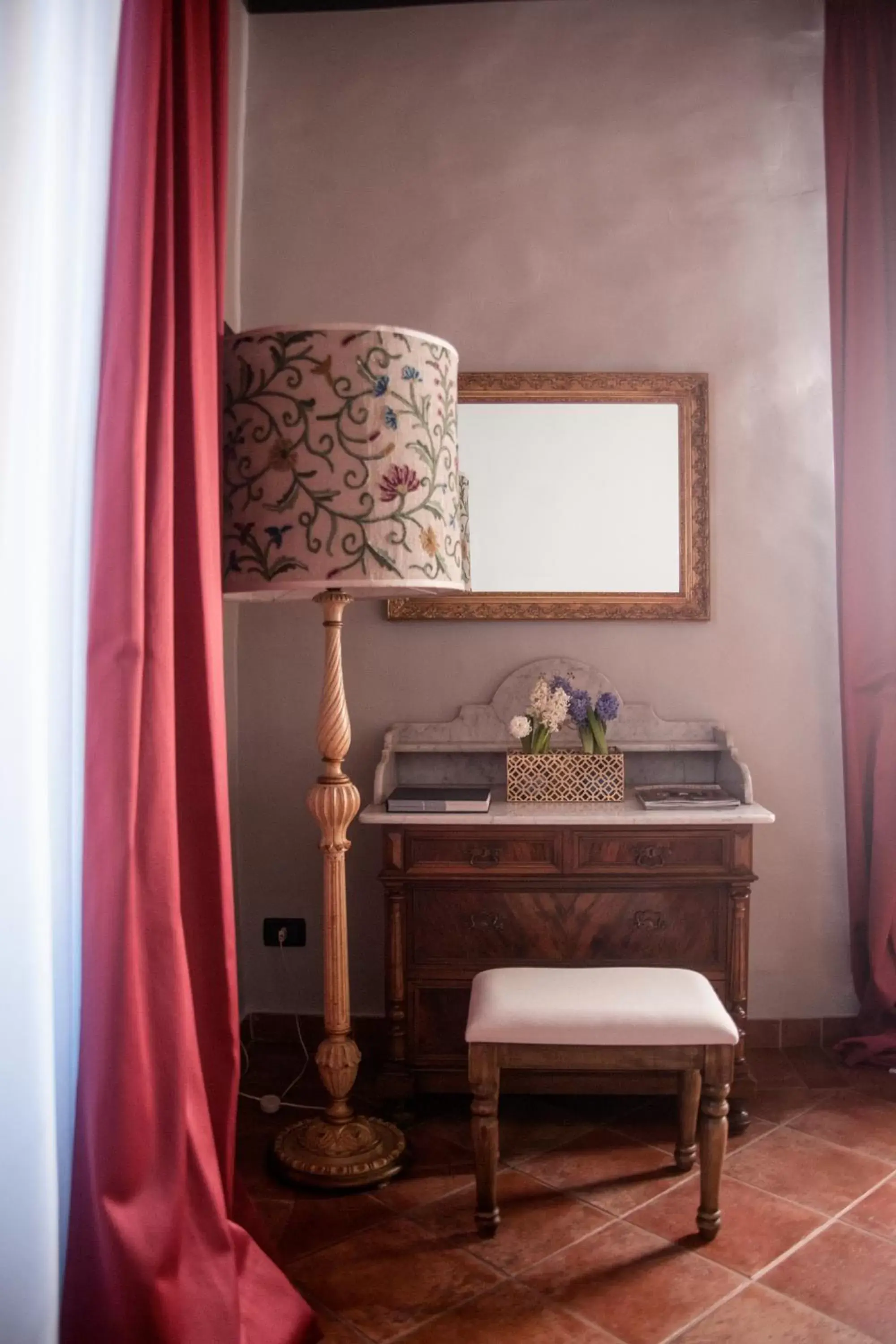 Deluxe Double Room in Antica Dimora De' Benci Deluxe Double Room in Antica Dimora De' Benci