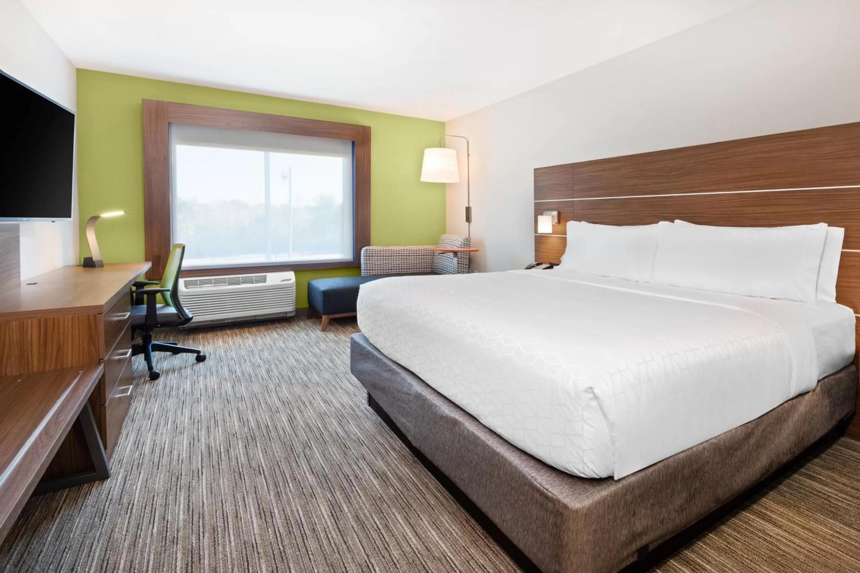 Photo of the whole room, Bed in Holiday Inn Express & Suites Niceville - Eglin Area by IHG