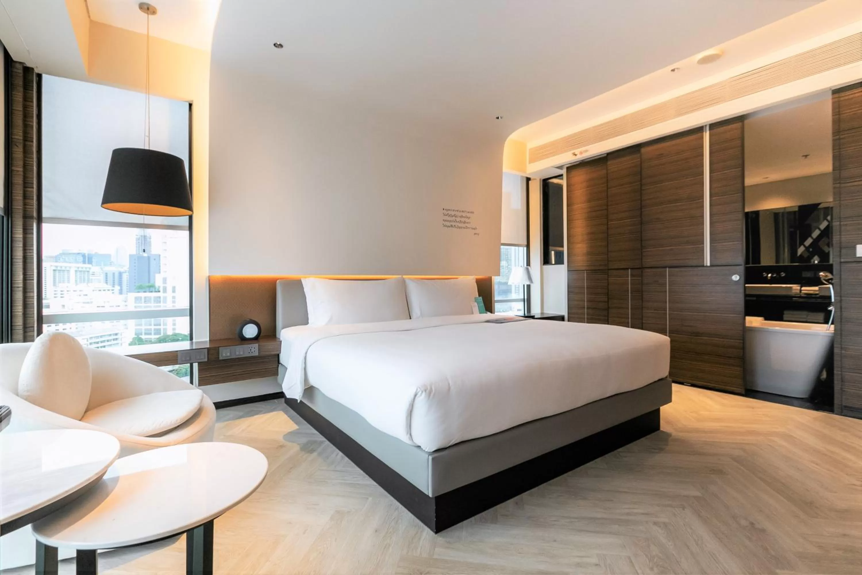 Bed in Le Meridien Bangkok