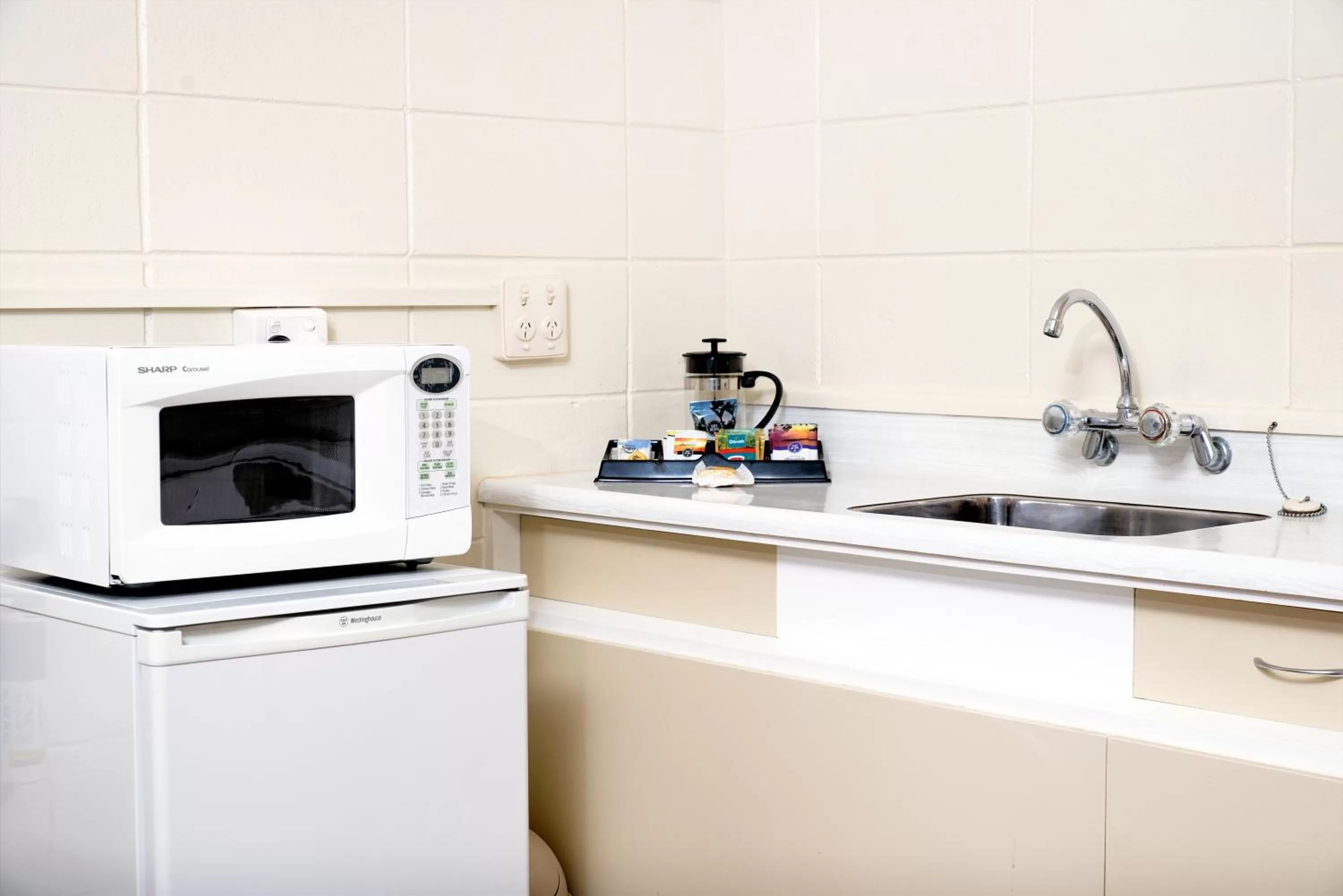 Kitchen or kitchenette in Tourist Court Motel