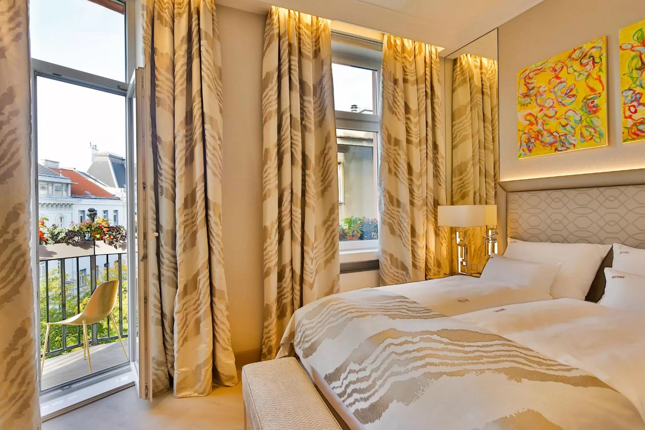 Bed in Boutiquehotel Das Tyrol