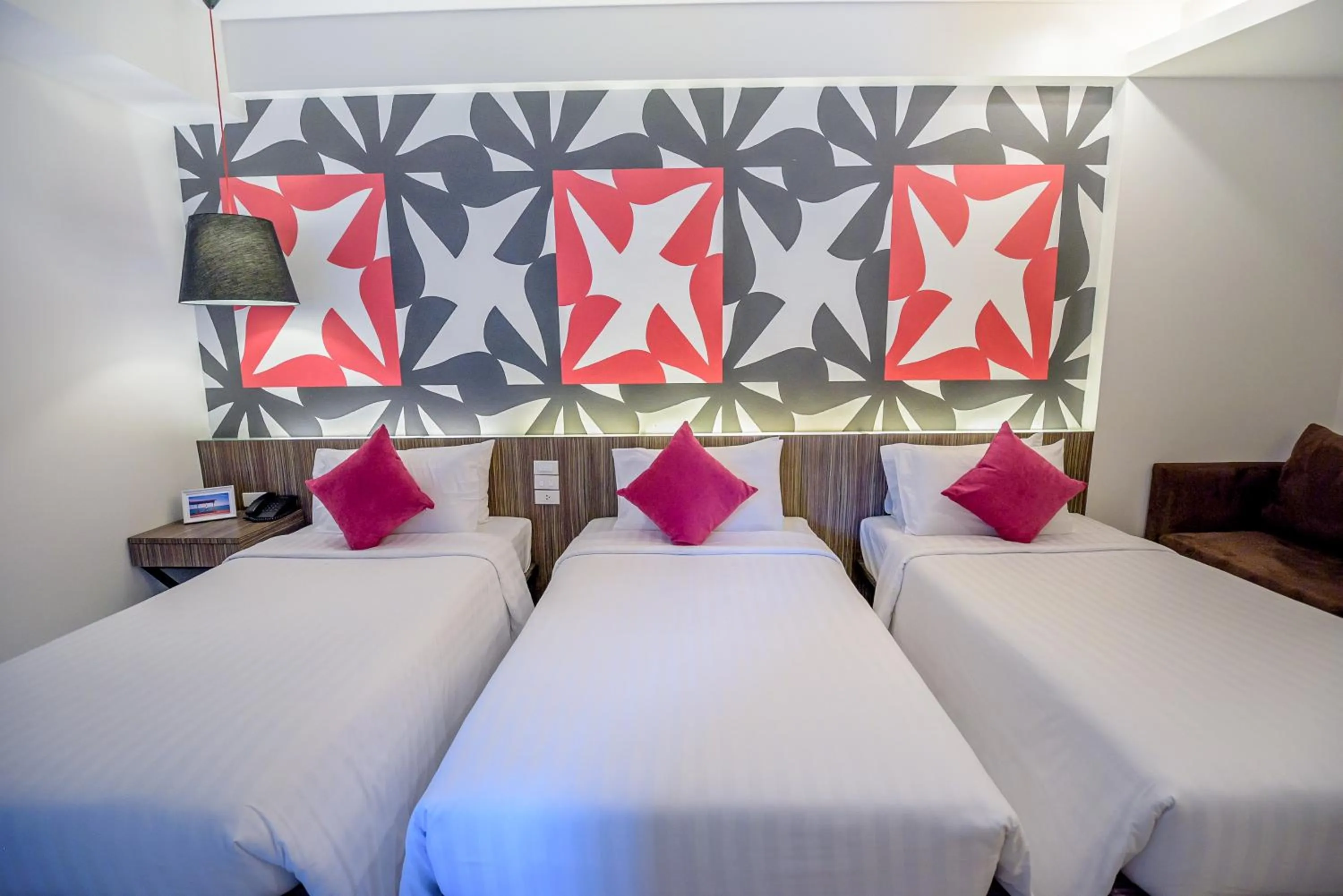 Bedroom, Bed in Hotel J Residence Pattaya