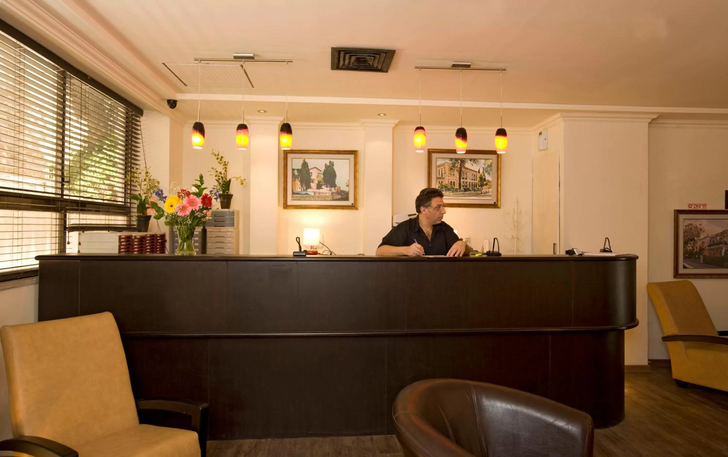 Lobby or reception in A Little House In Rechavia