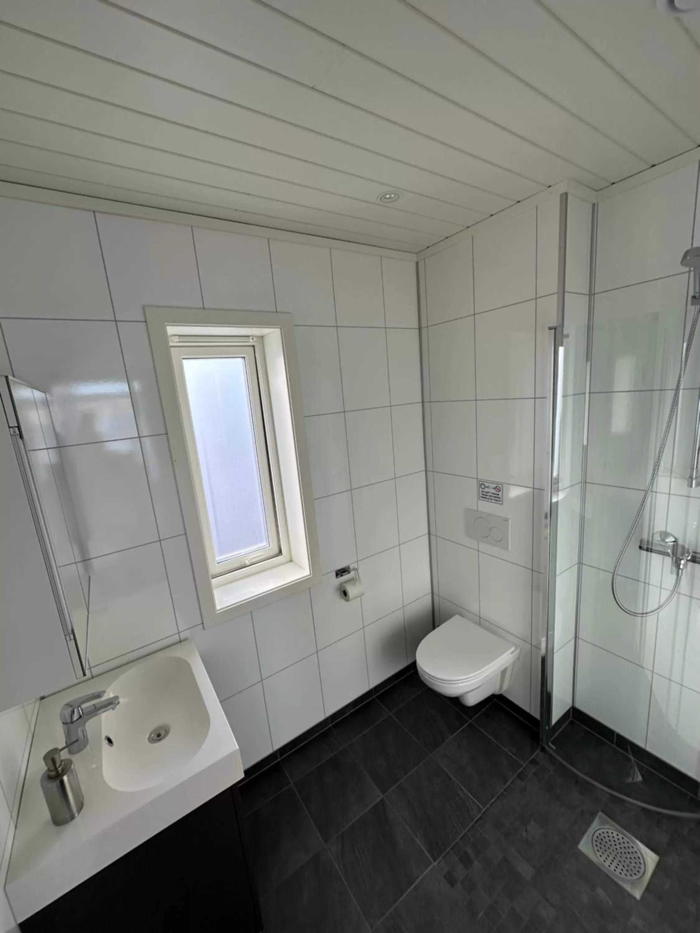 Shower in Norsk Havbrukssenter - Rorbuer