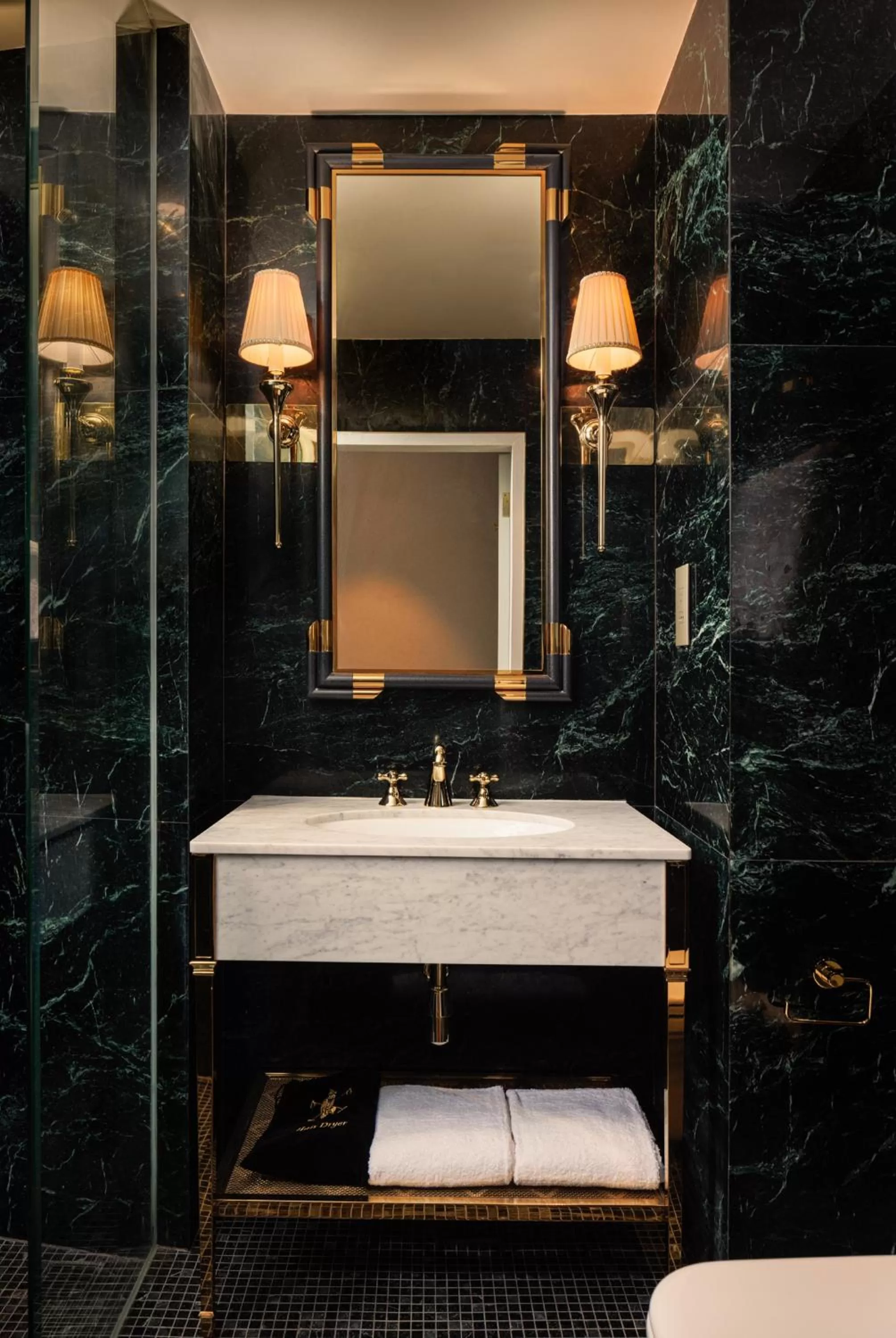 Toilet in The Serangoon House Little India, Singapore, a Tribute Portfolio Hotel