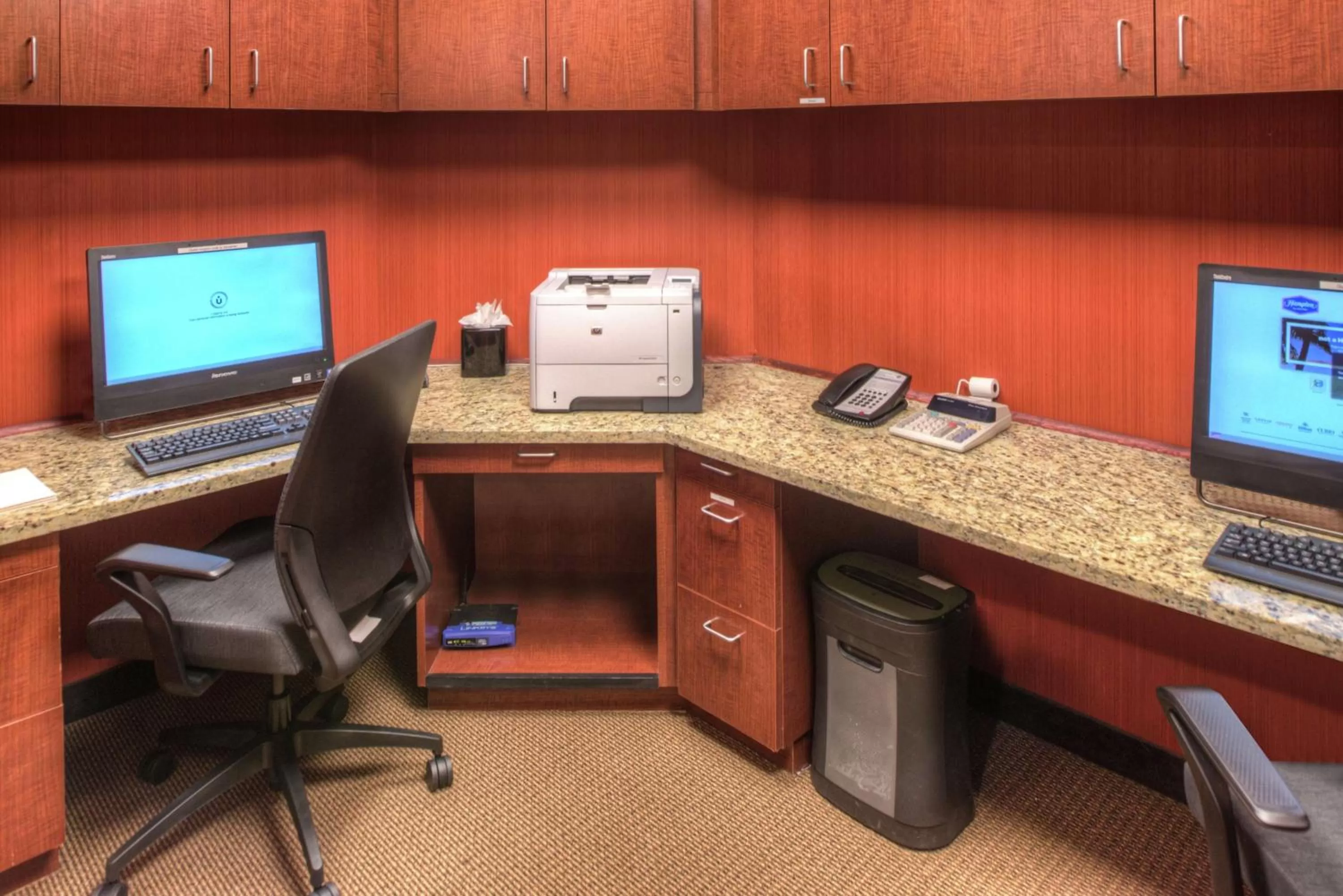Business facilities in Hampton Inn & Suites Rifle