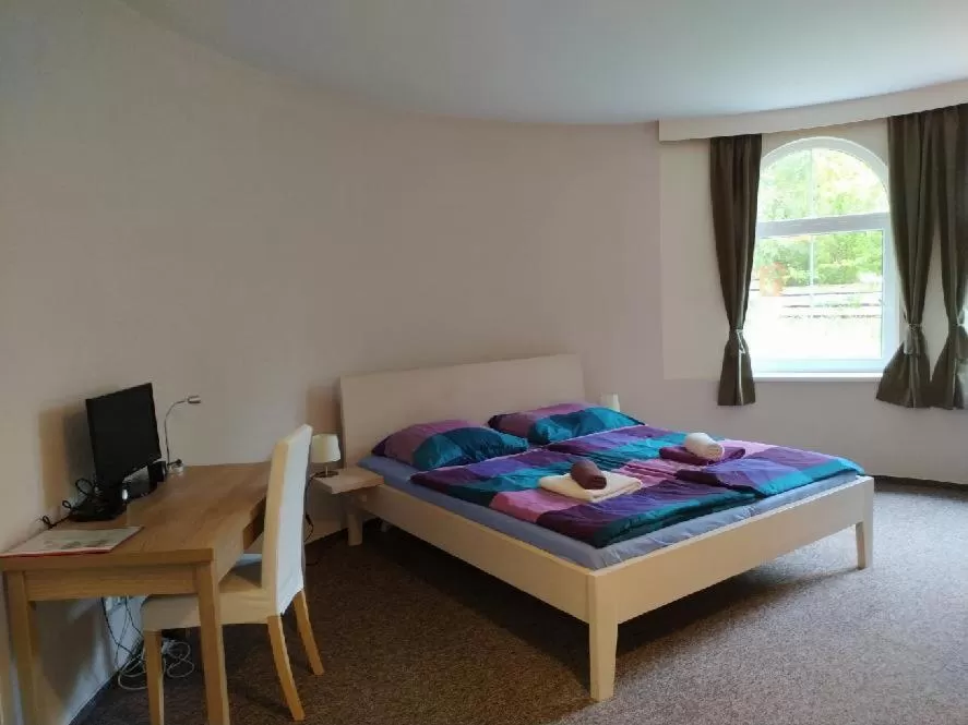 Photo of the whole room, Bed in Motel Vega