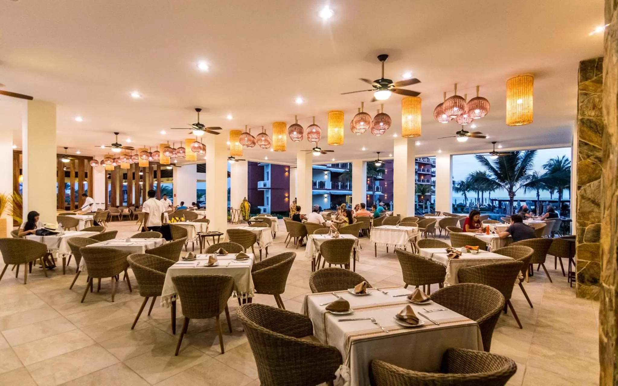 Restaurant/places to eat in Vivo Resorts