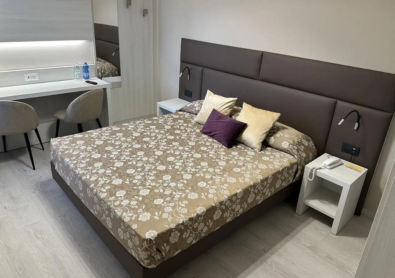 Bed in Hotel Continentale