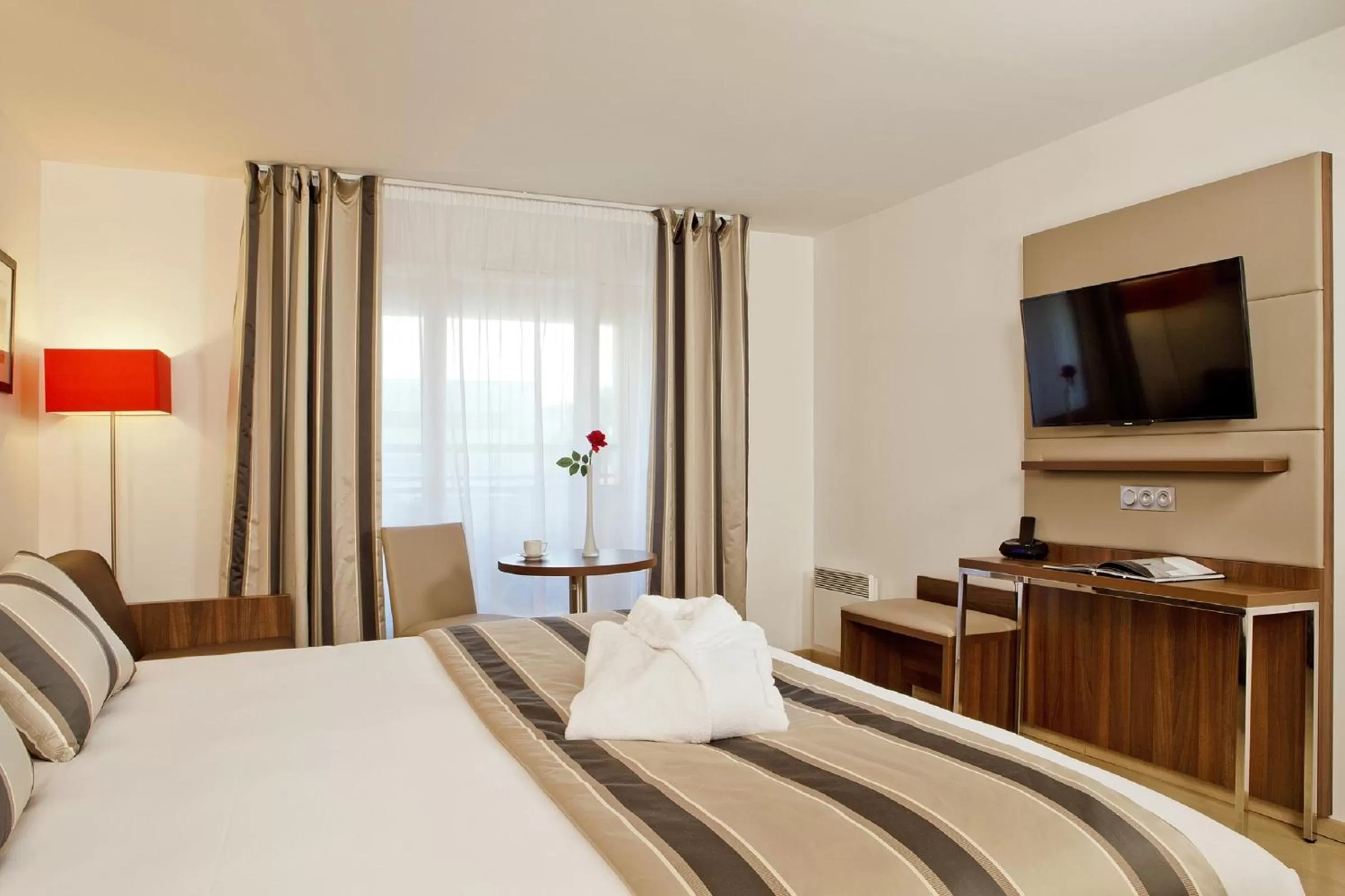 Bed in Residhome Paris-Massy