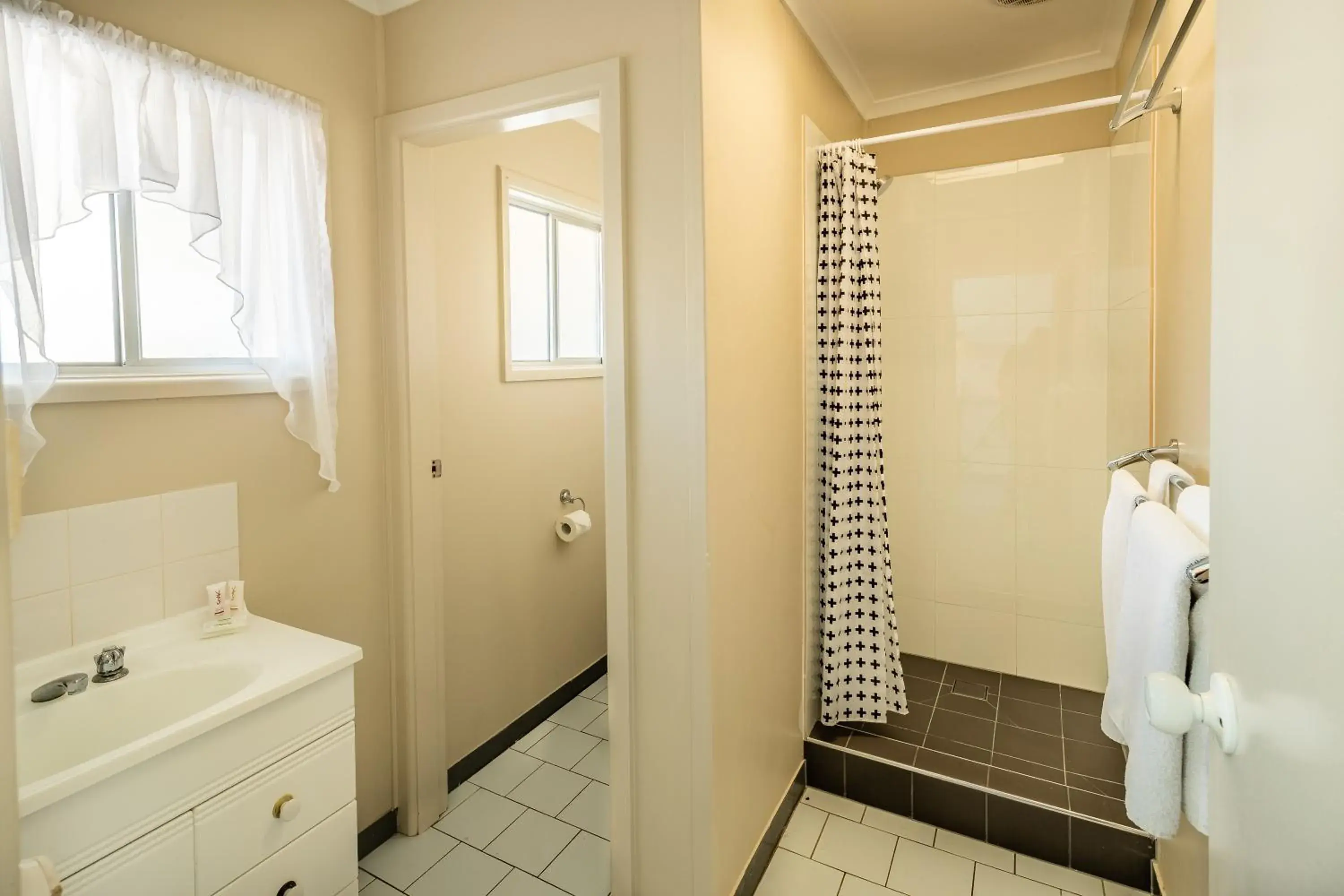 Standard Unit (2BR) - Pet Friendly in Ingenia Holidays White Albatross Standard Unit (2BR) - Pet Friendly in Ingenia Holidays White Albatross