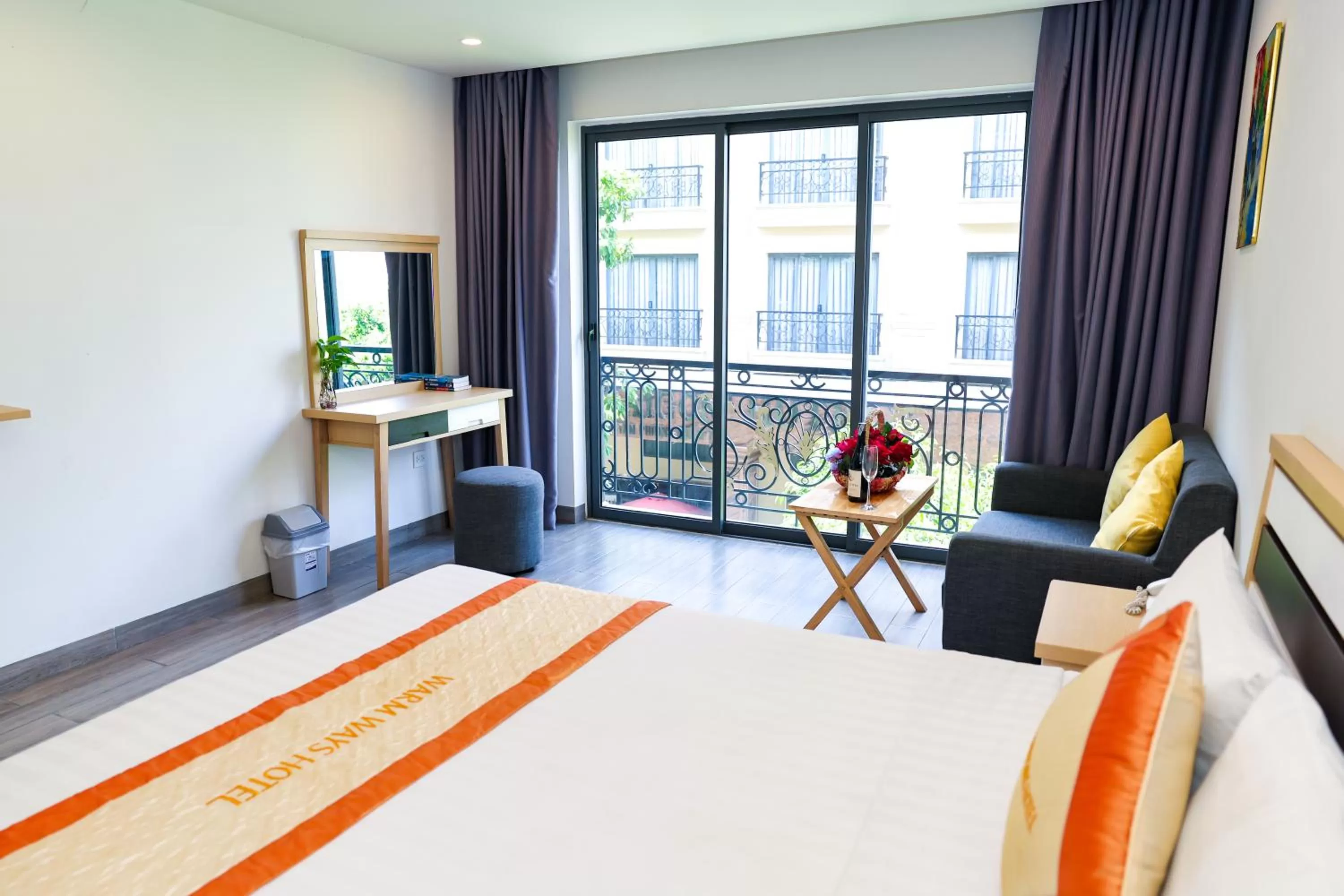 Bed in Warm Ways Hotel & Serviced Apartments