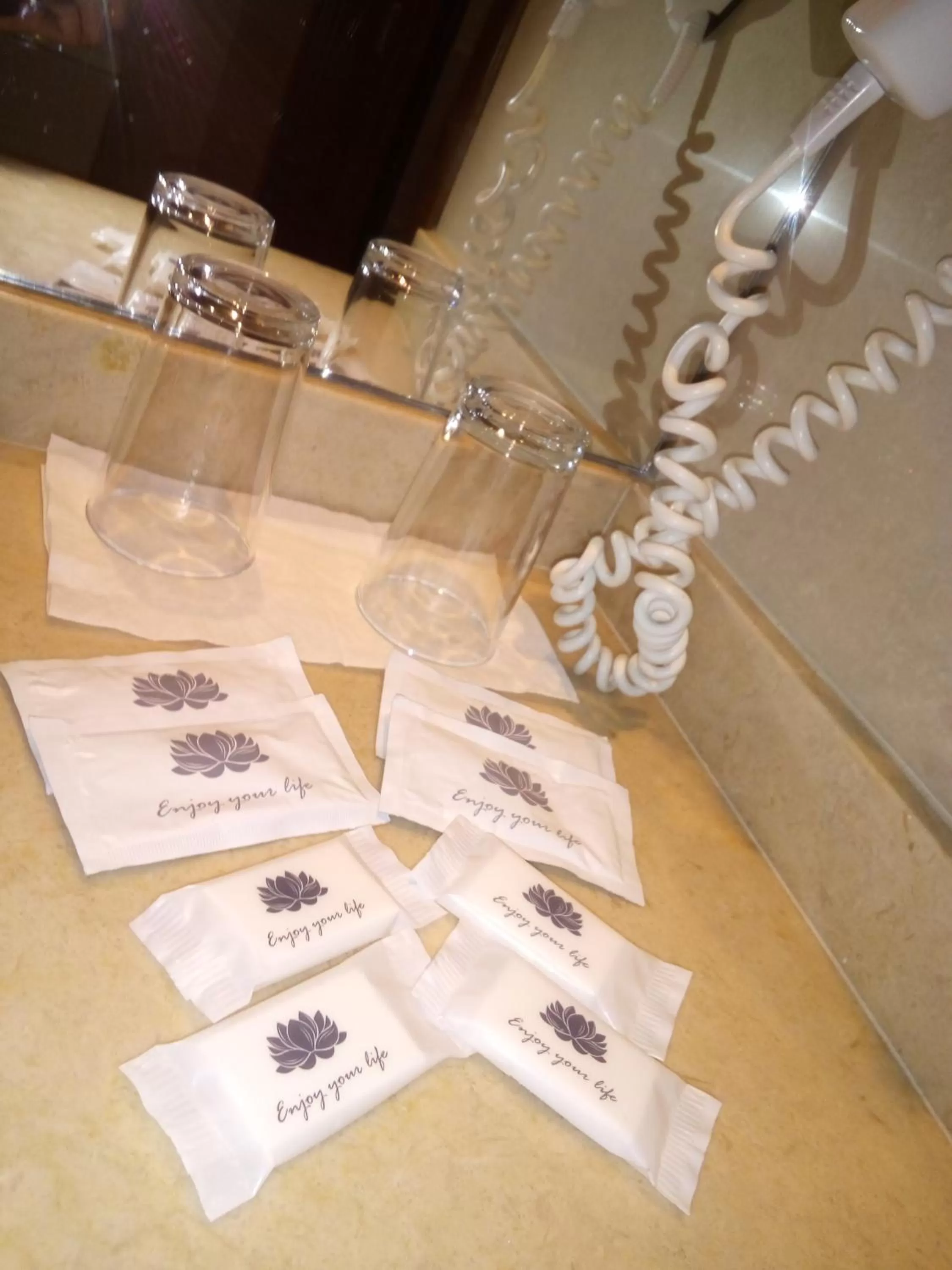 Shower in Hotel Aleluia