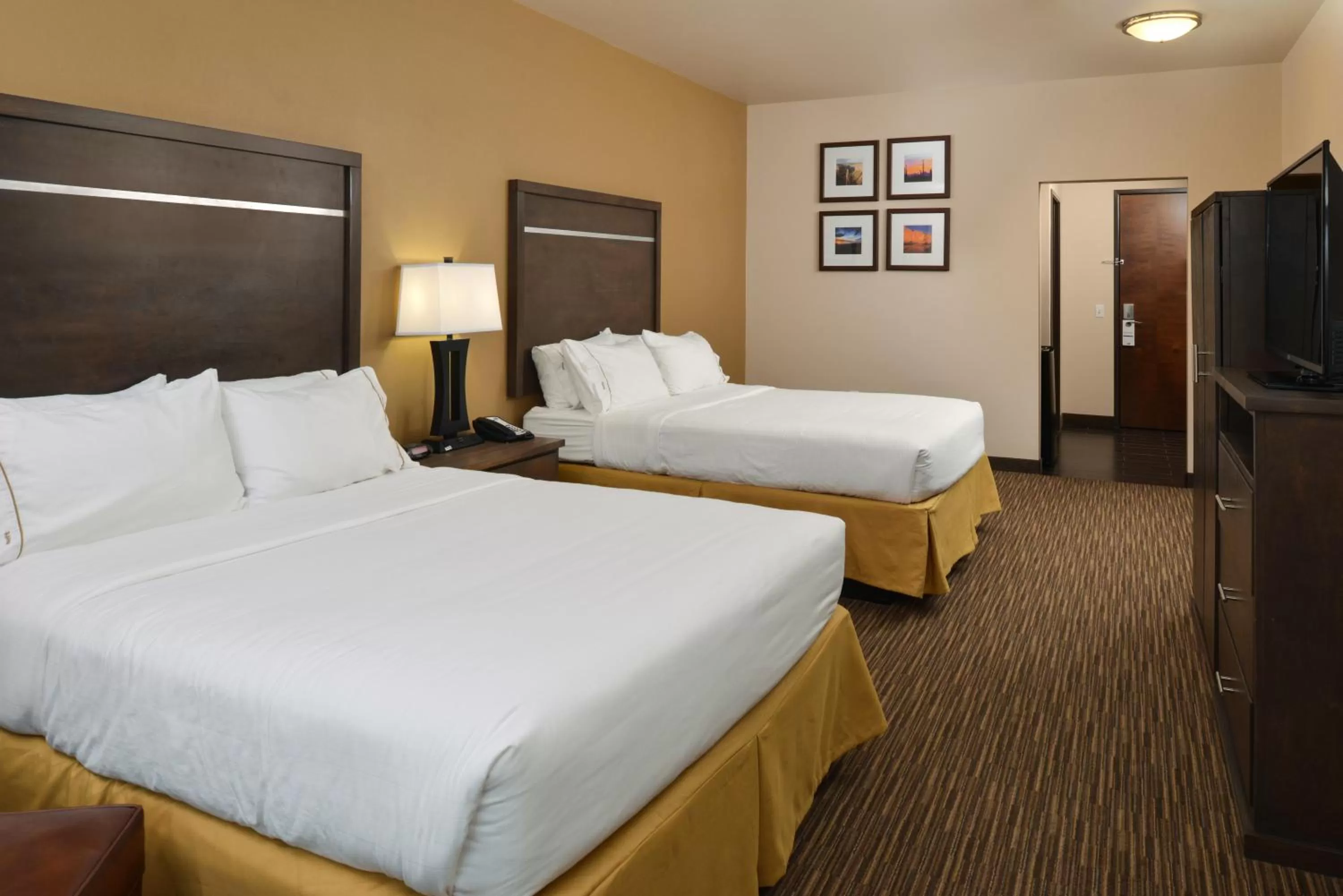 Holiday Inn Express & Suites Globe by IHG