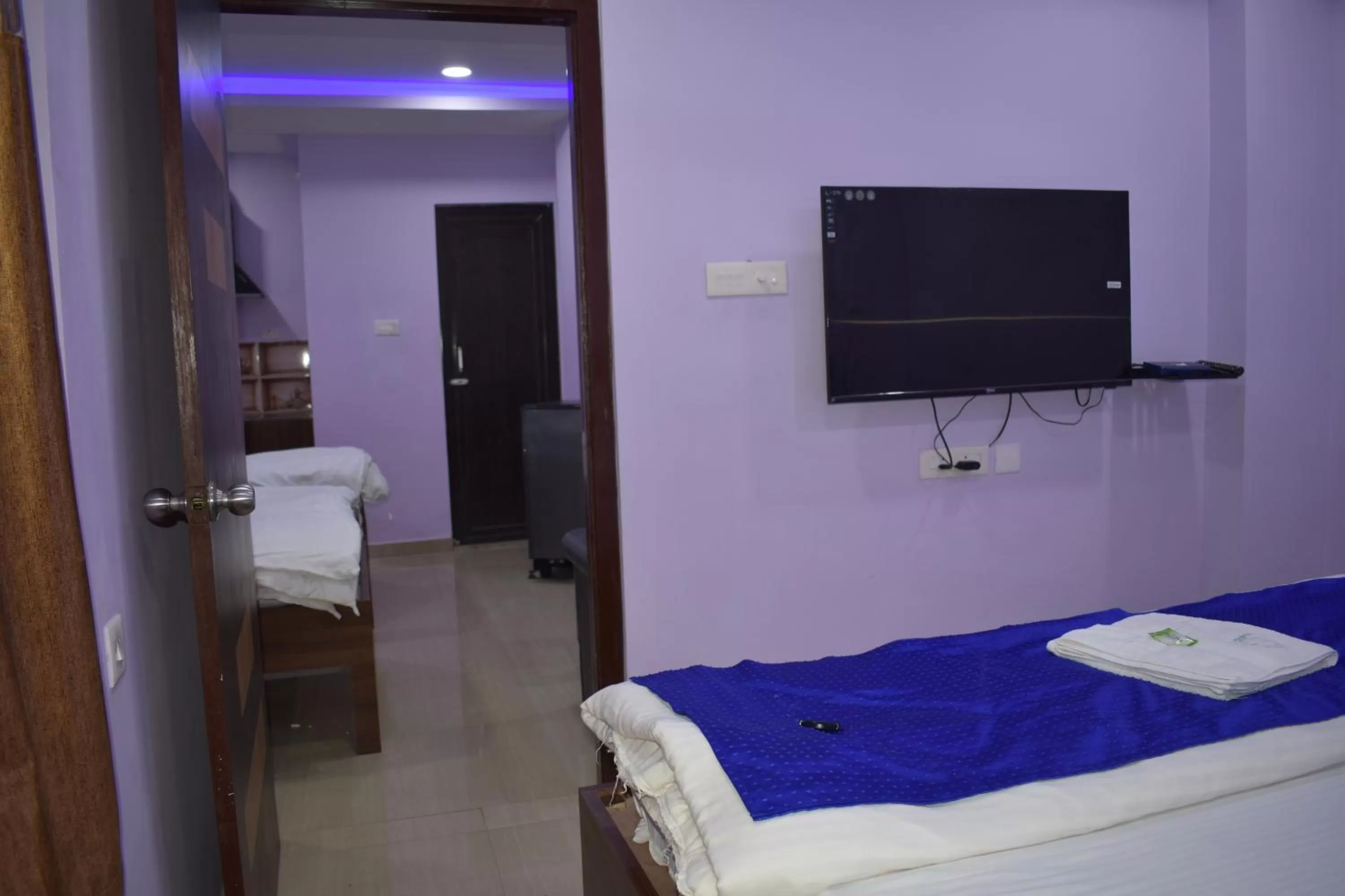 Bed in HOTEL PURI GREENS